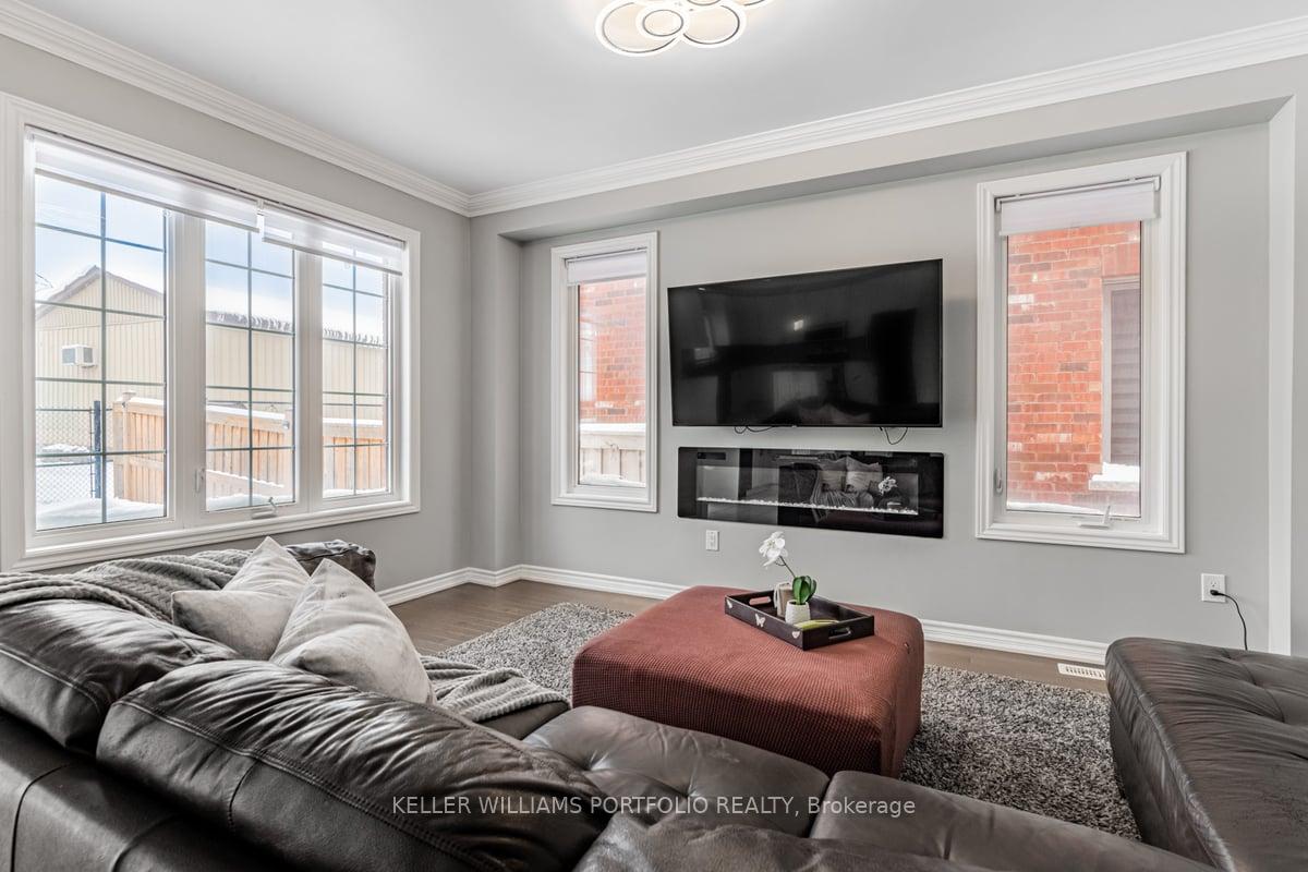 Photo 18 of 42 Willoughby Place, Clarington, Bowmanville — HOMEH