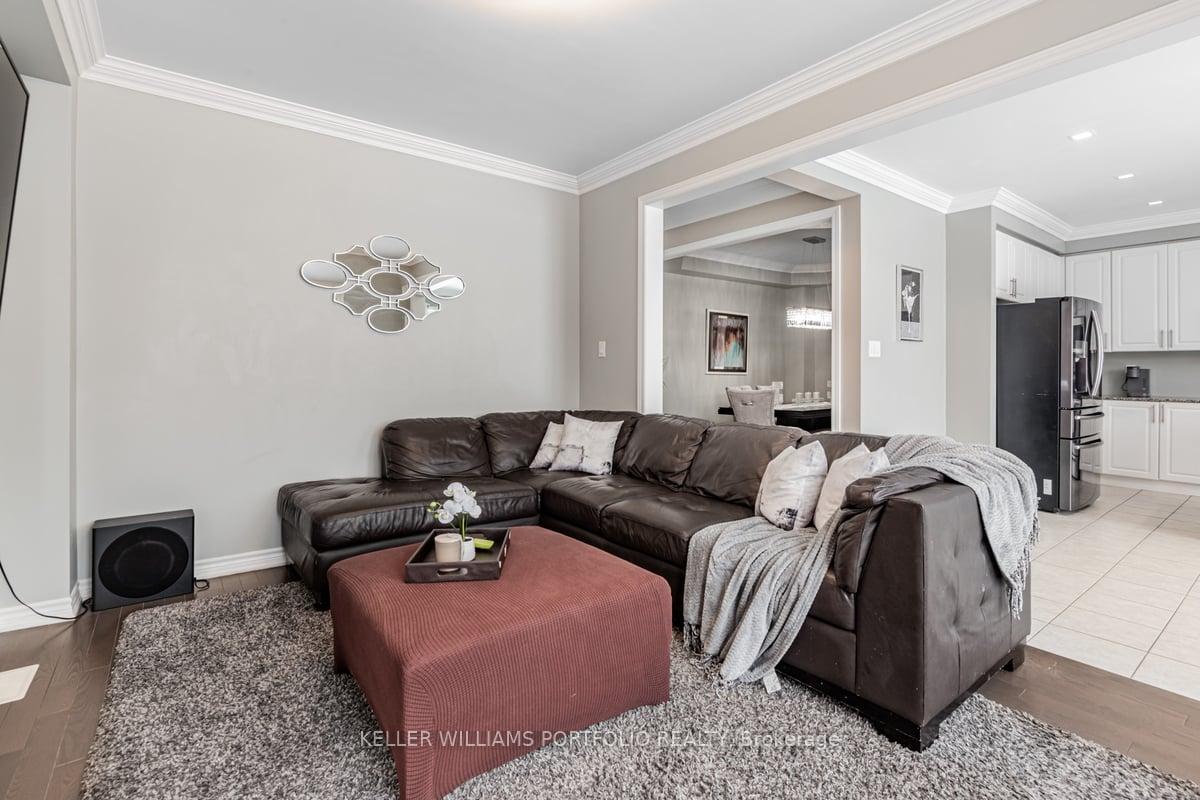 Photo 19 of 42 Willoughby Place, Clarington, Bowmanville — HOMEH