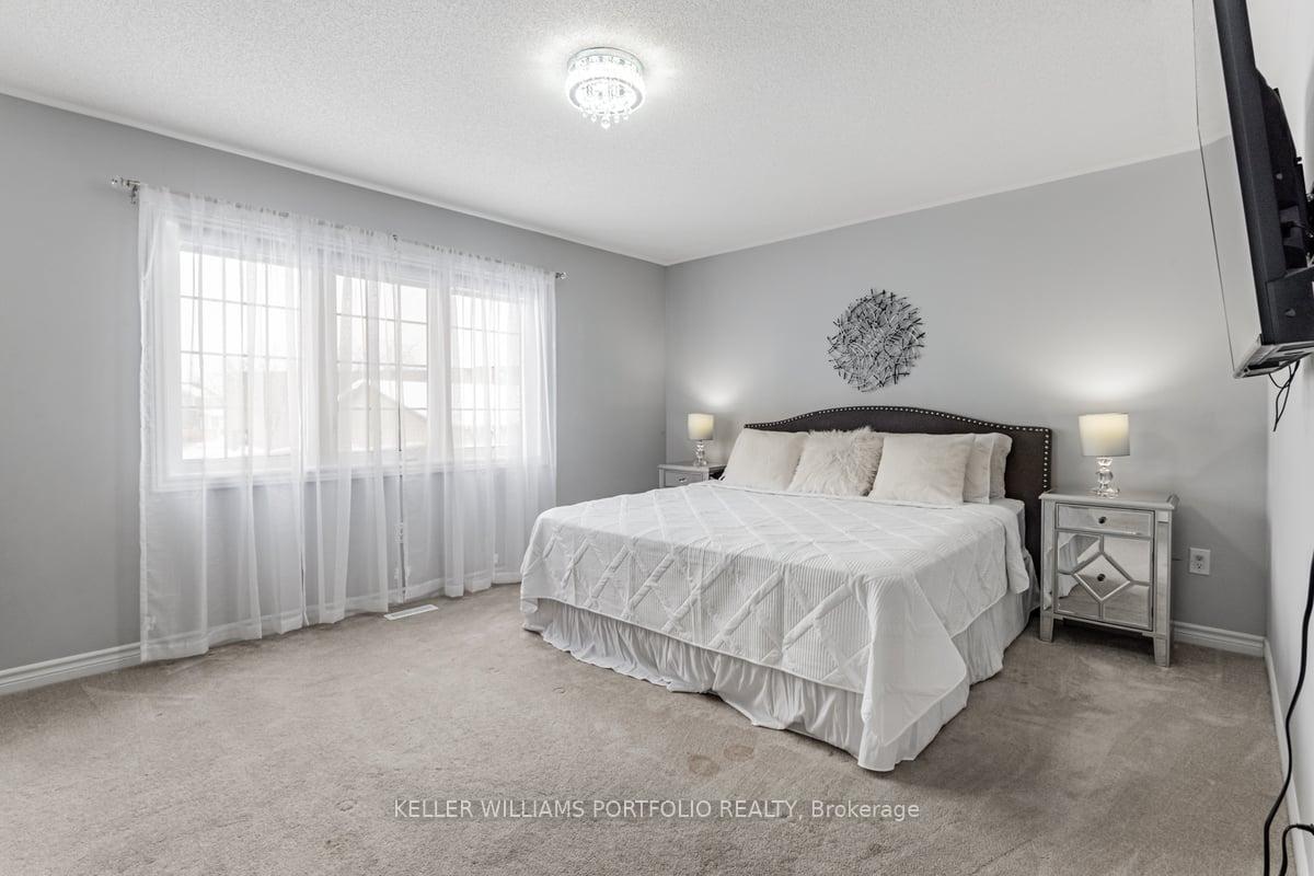 Photo 23 of 42 Willoughby Place, Clarington, Bowmanville — HOMEH