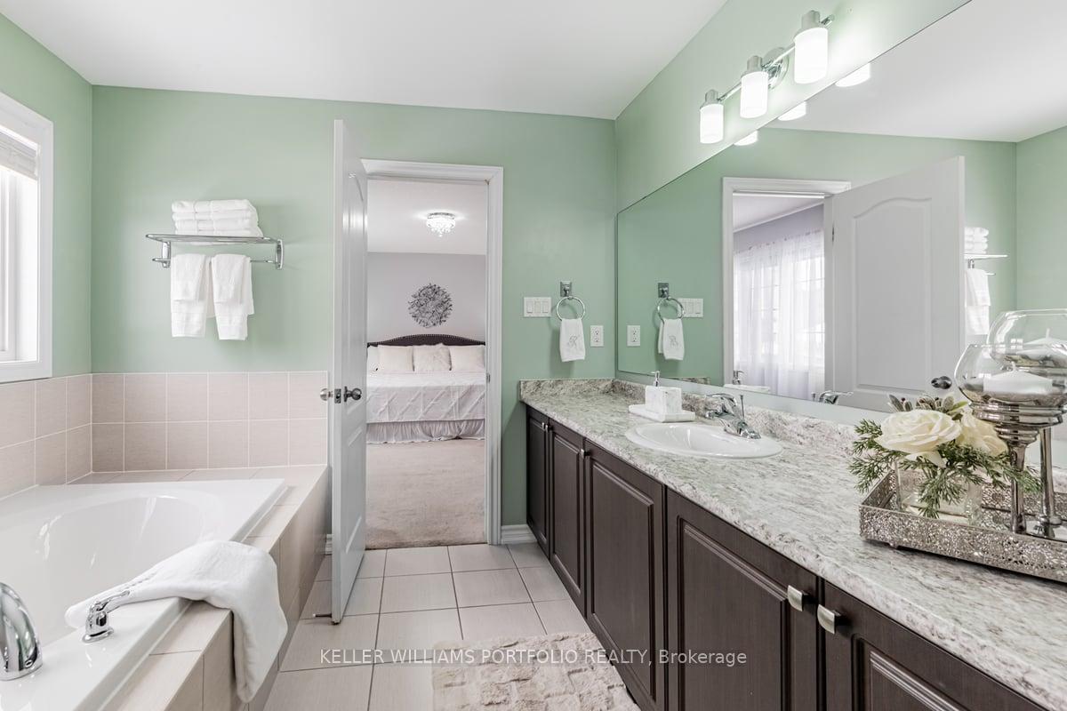 Photo 28 of 42 Willoughby Place, Clarington, Bowmanville — HOMEH