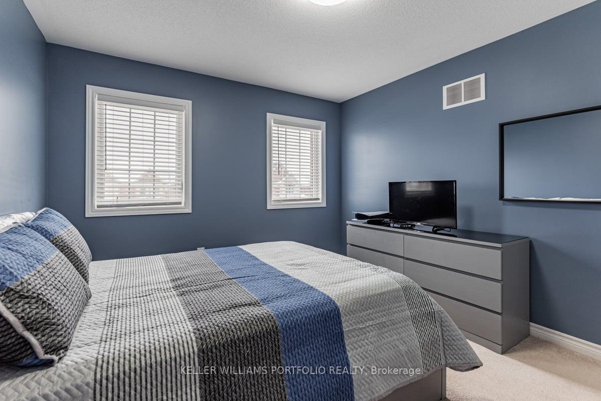 Photo 33 of 42 Willoughby Place, Clarington, Bowmanville — HOMEH