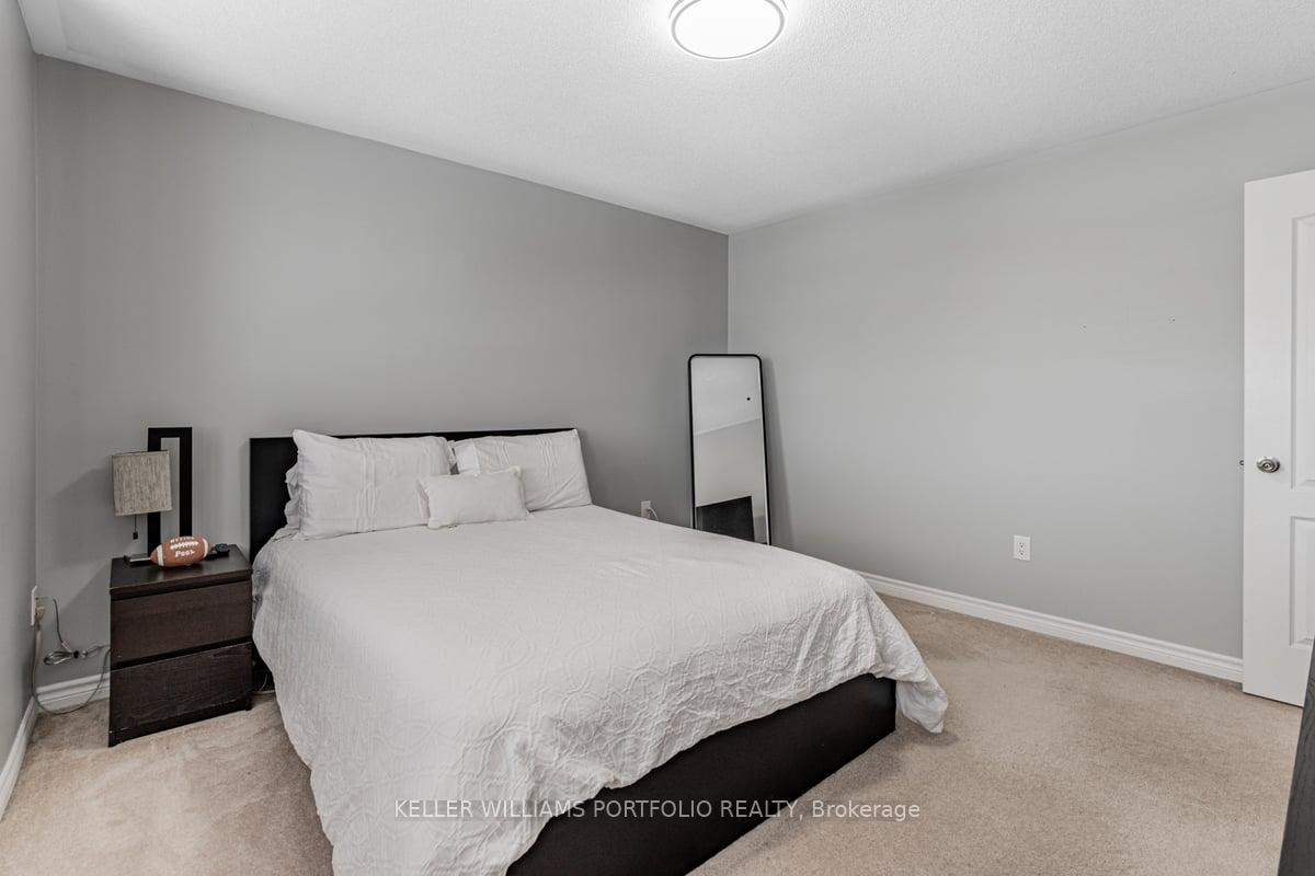 Photo 35 of 42 Willoughby Place, Clarington, Bowmanville — HOMEH