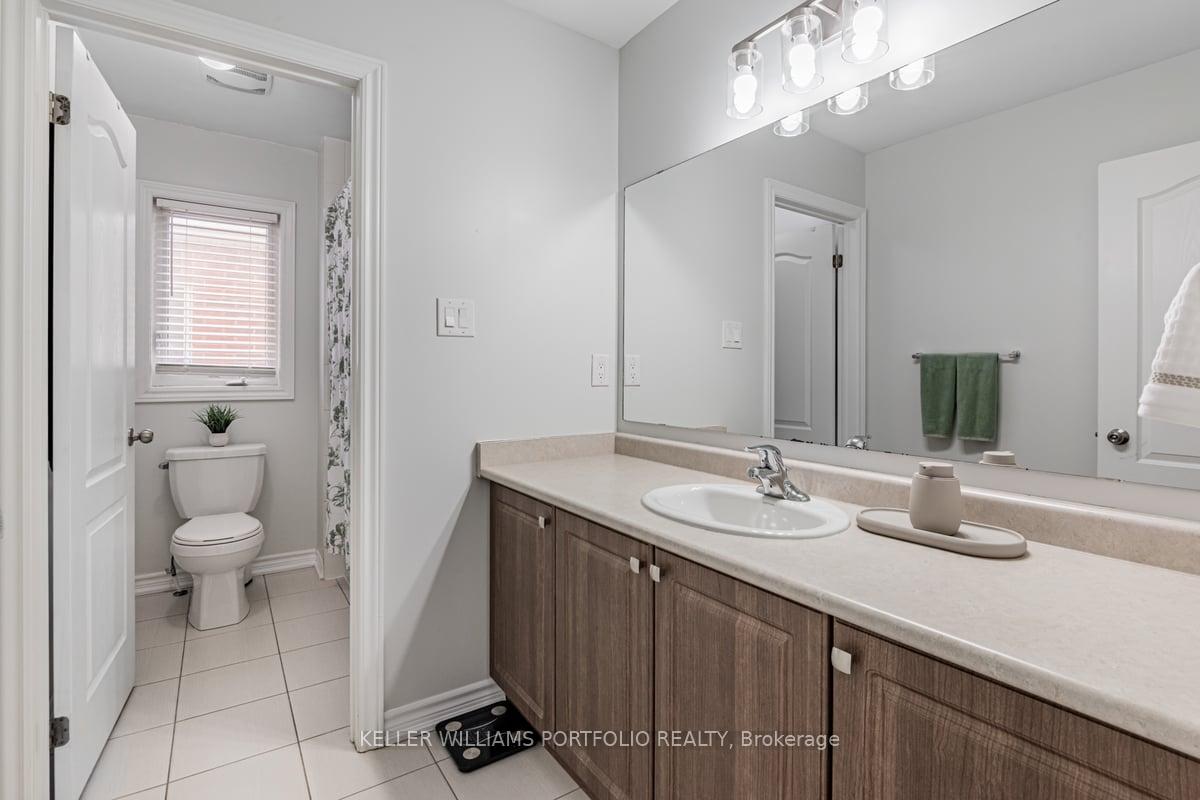 Photo 36 of 42 Willoughby Place, Clarington, Bowmanville — HOMEH