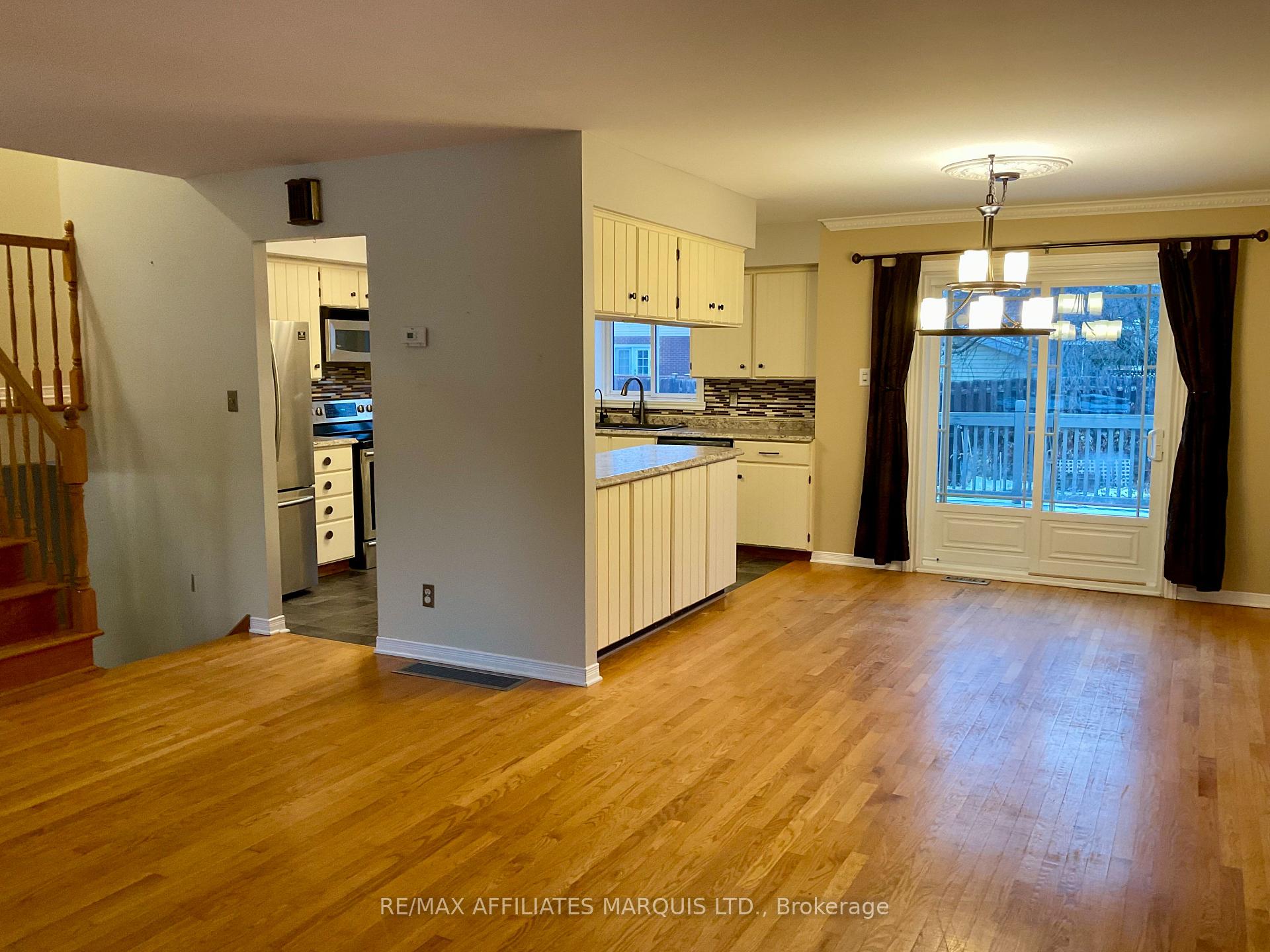 Photo 6 of 1360 Lancaster Crescent, Cornwall — HOMEH