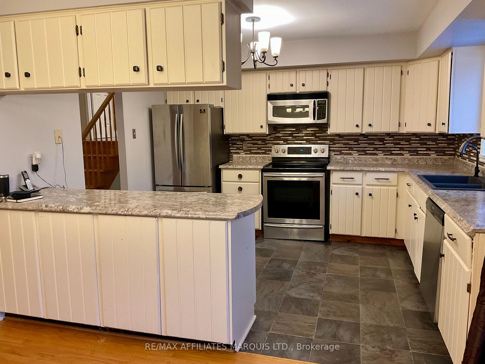 Photo 13 of 1360 Lancaster Crescent, Cornwall — HOMEH