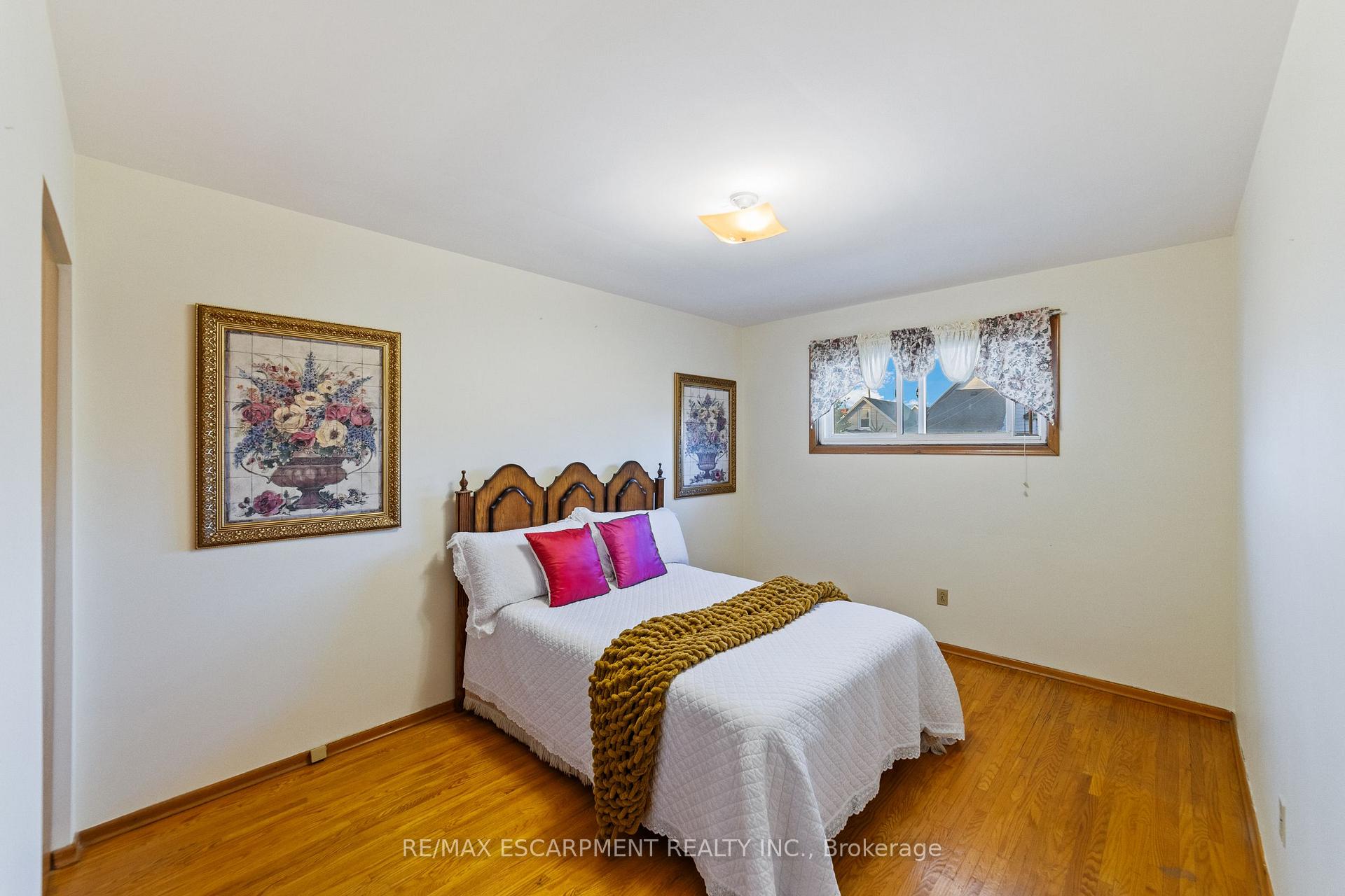 Photo 12 of 99 Edinburgh Avenue, Hamilton, Crown Point — HOMEH