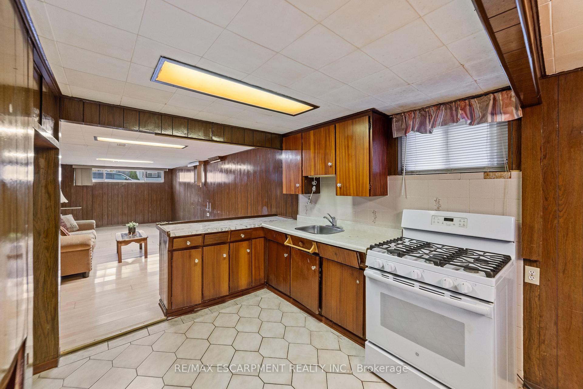 Photo 24 of 99 Edinburgh Avenue, Hamilton, Crown Point — HOMEH