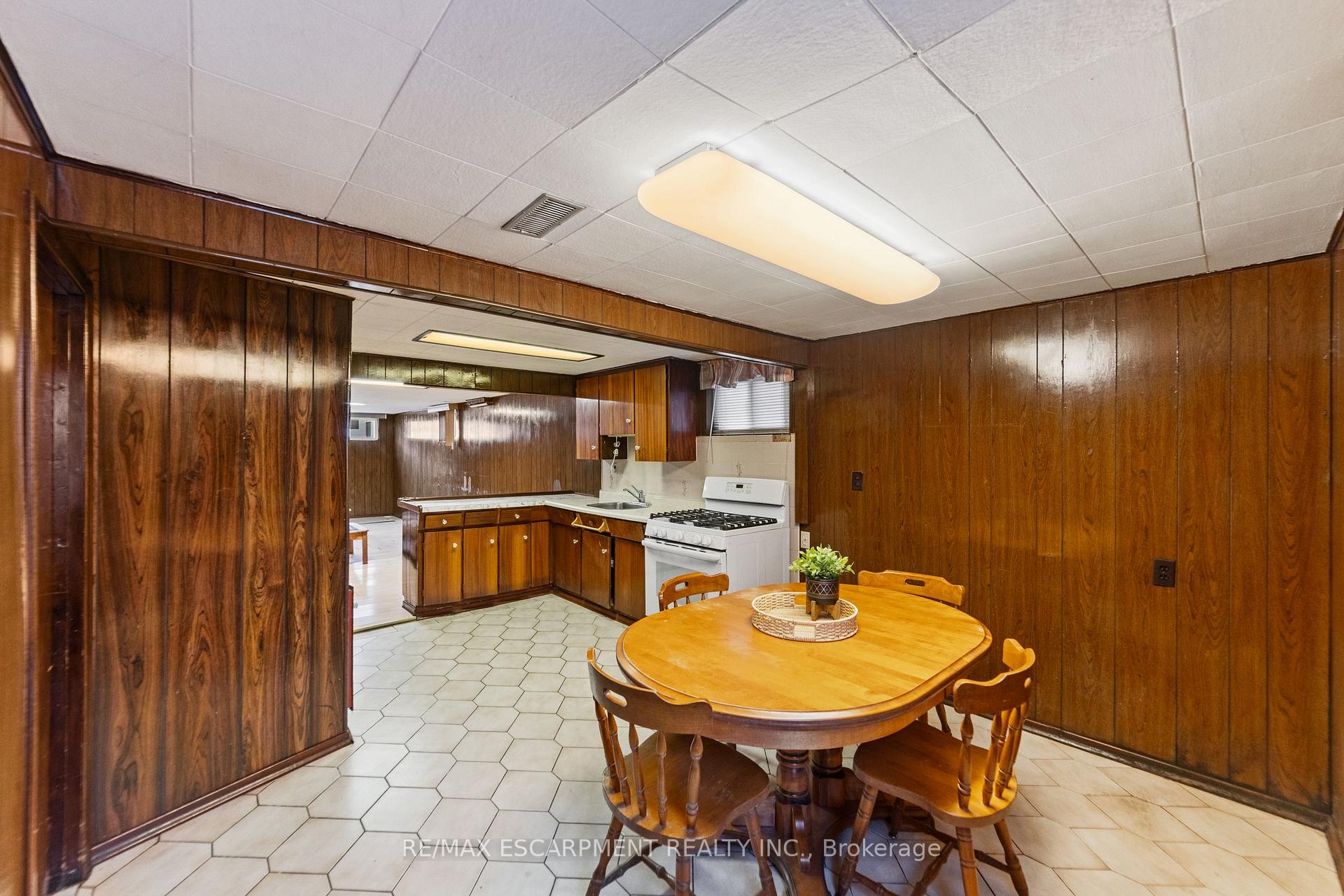 Photo 25 of 99 Edinburgh Avenue, Hamilton, Crown Point — HOMEH