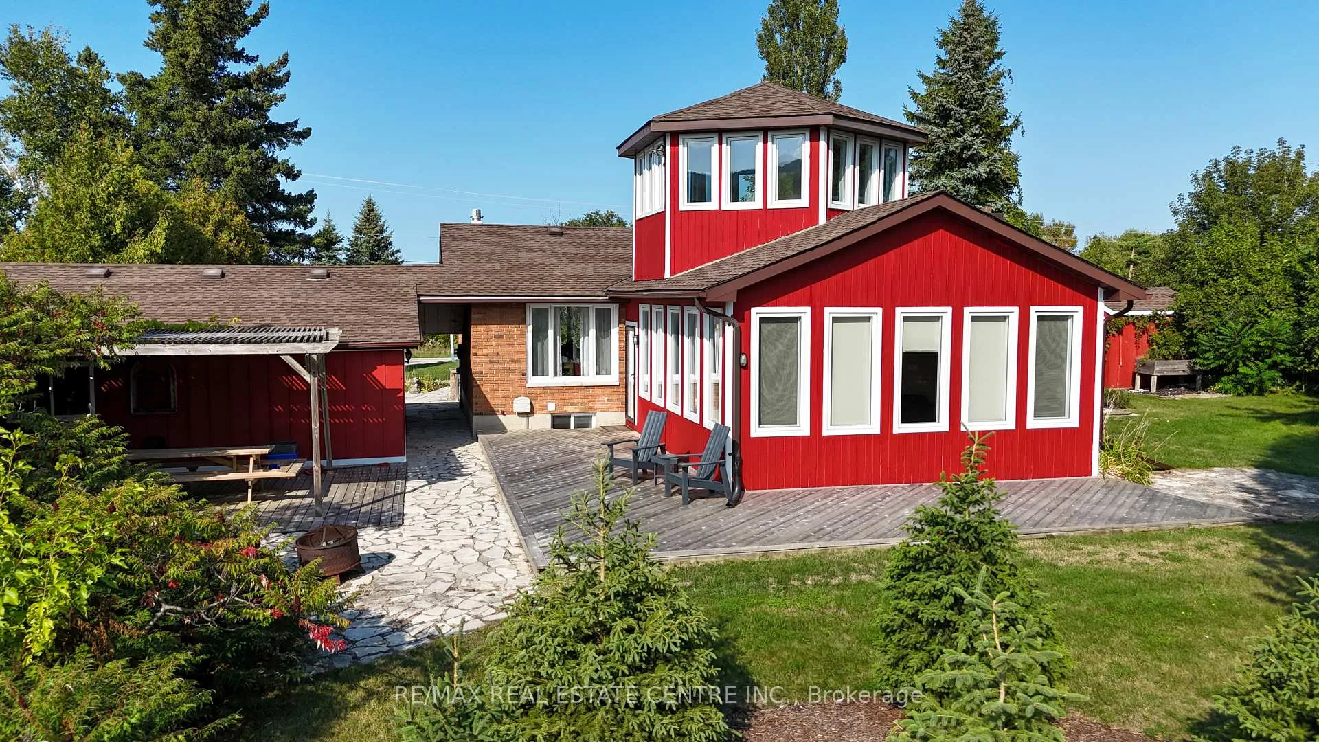 Photo 1 of 188 Lakeshore Road E, Blue Mountains — HOMEH