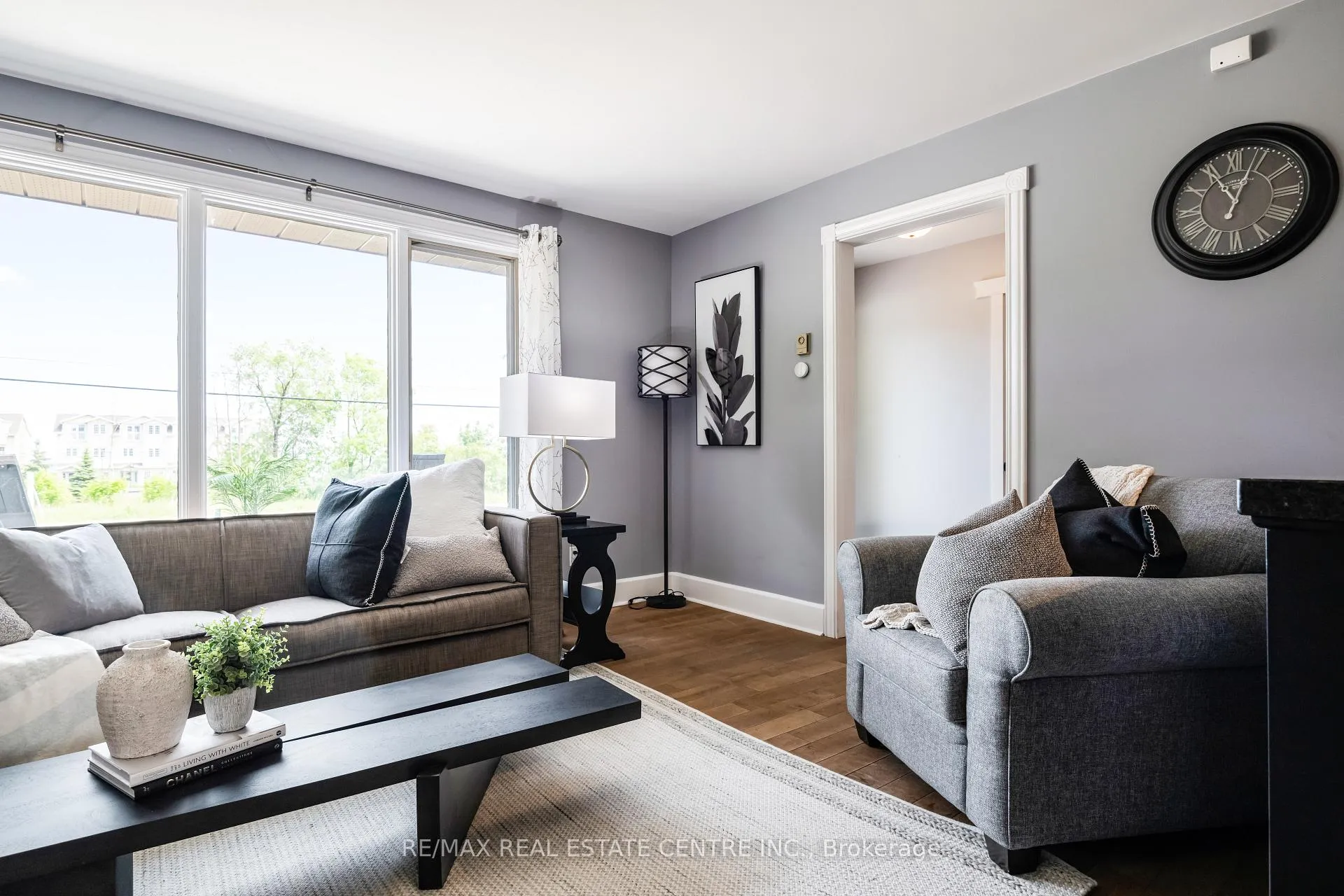 Photo 6 of 188 Lakeshore Road E, Blue Mountains — HOMEH
