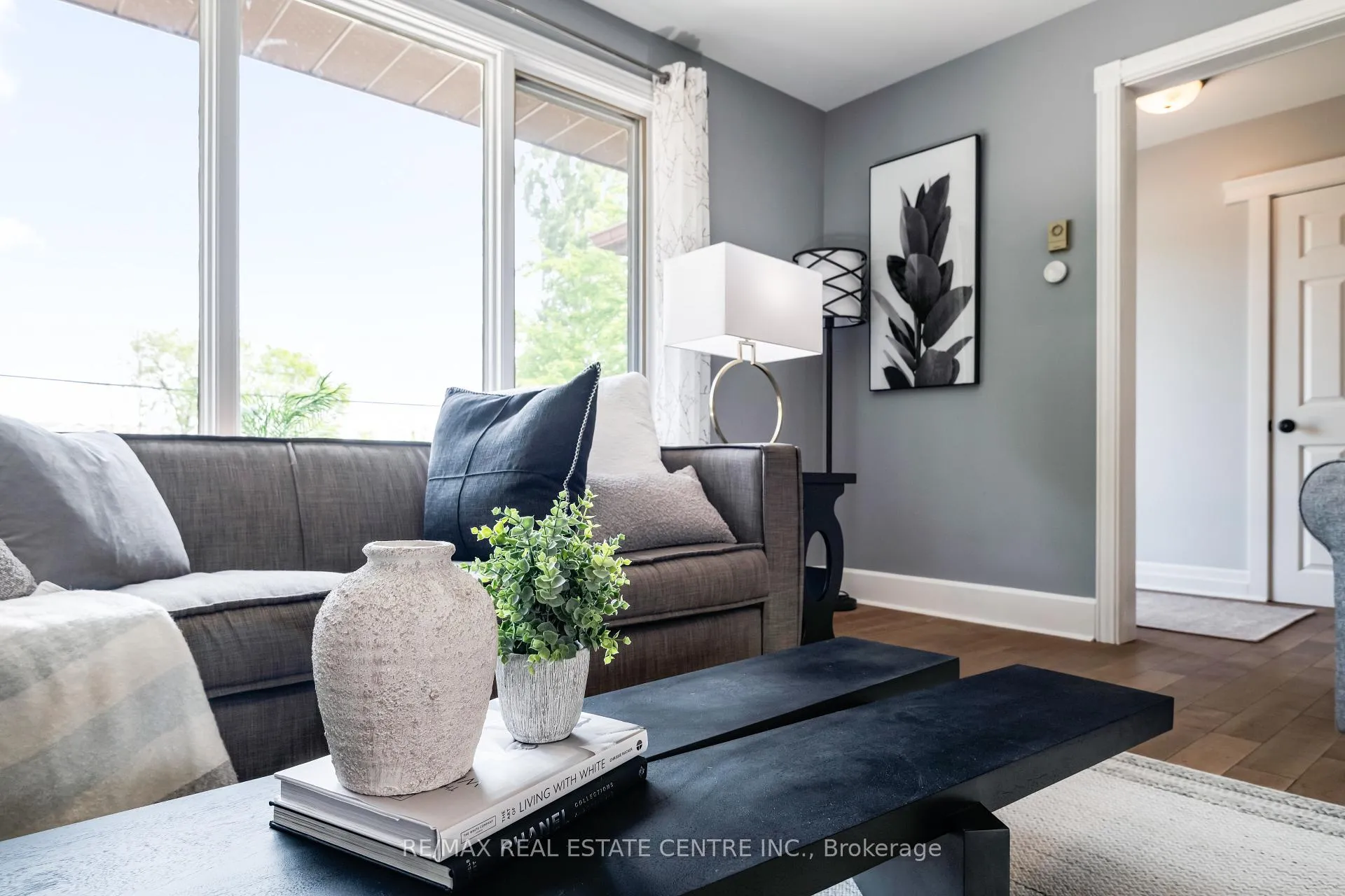 Photo 7 of 188 Lakeshore Road E, Blue Mountains — HOMEH