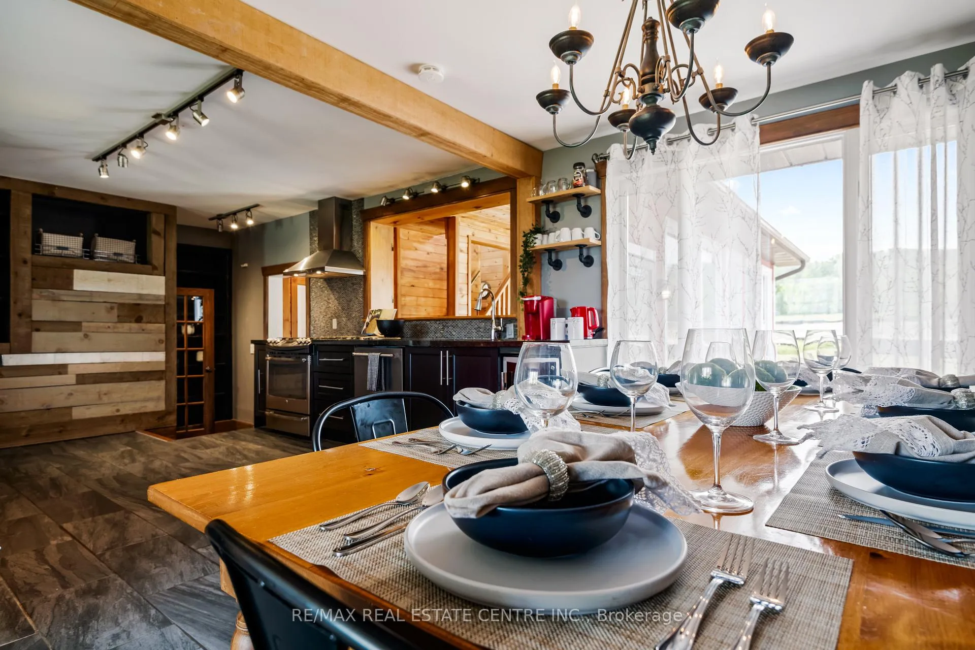 Photo 9 of 188 Lakeshore Road E, Blue Mountains — HOMEH