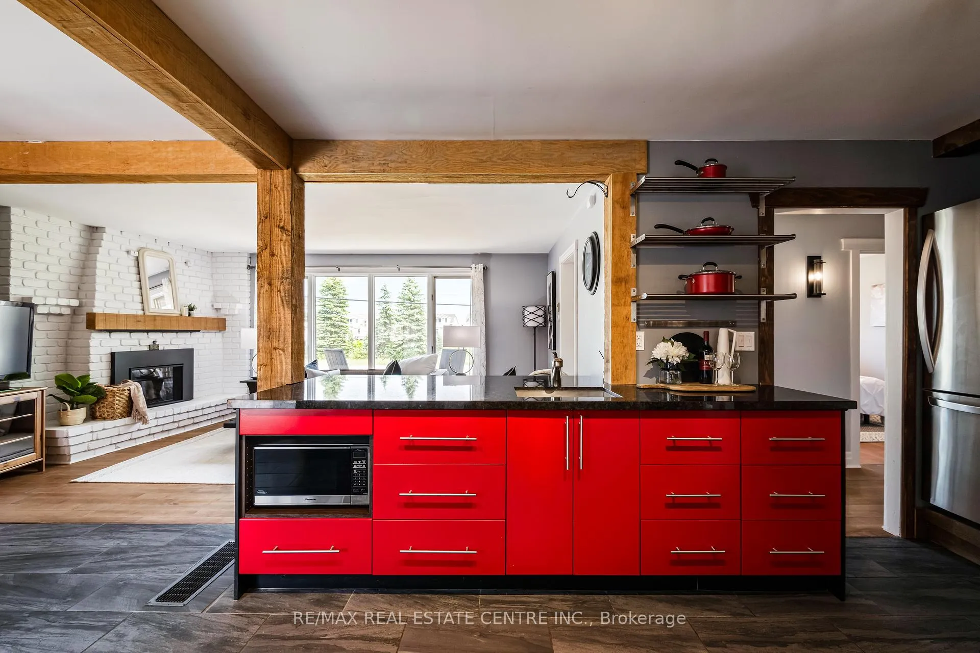 Photo 12 of 188 Lakeshore Road E, Blue Mountains — HOMEH