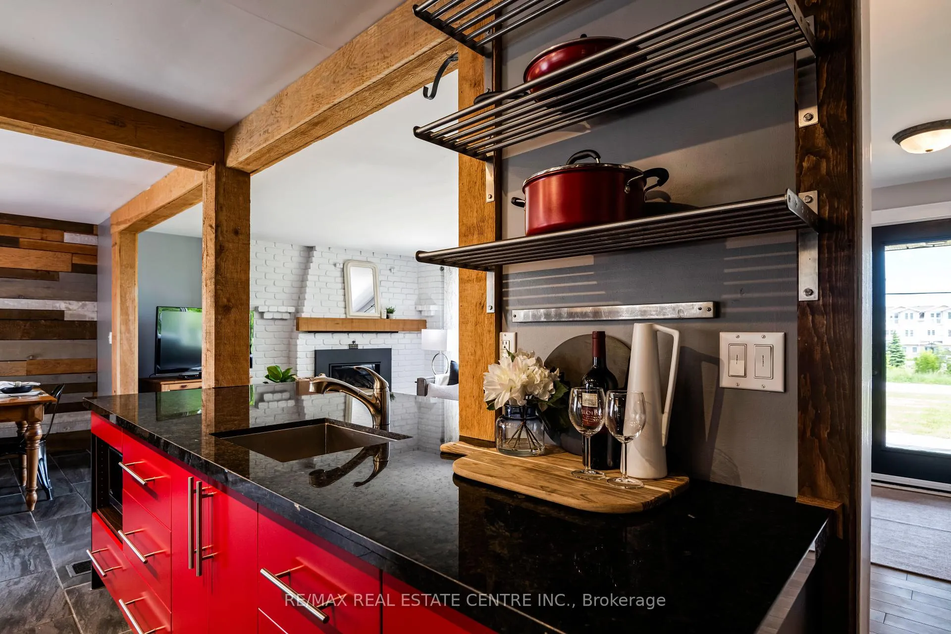 Photo 16 of 188 Lakeshore Road E, Blue Mountains — HOMEH