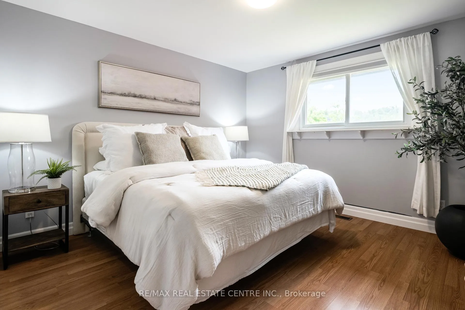 Photo 25 of 188 Lakeshore Road E, Blue Mountains — HOMEH