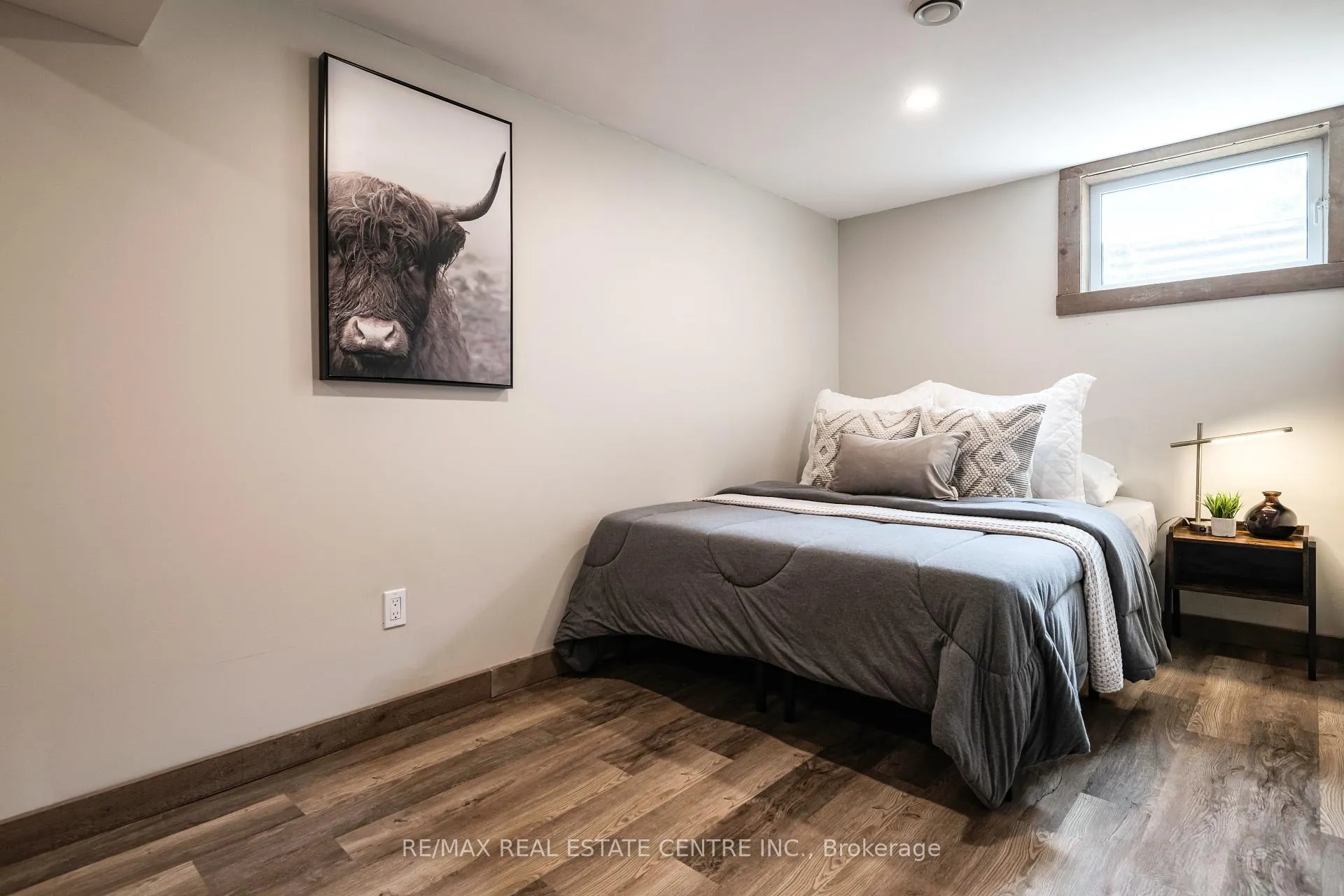 Photo 34 of 188 Lakeshore Road E, Blue Mountains — HOMEH