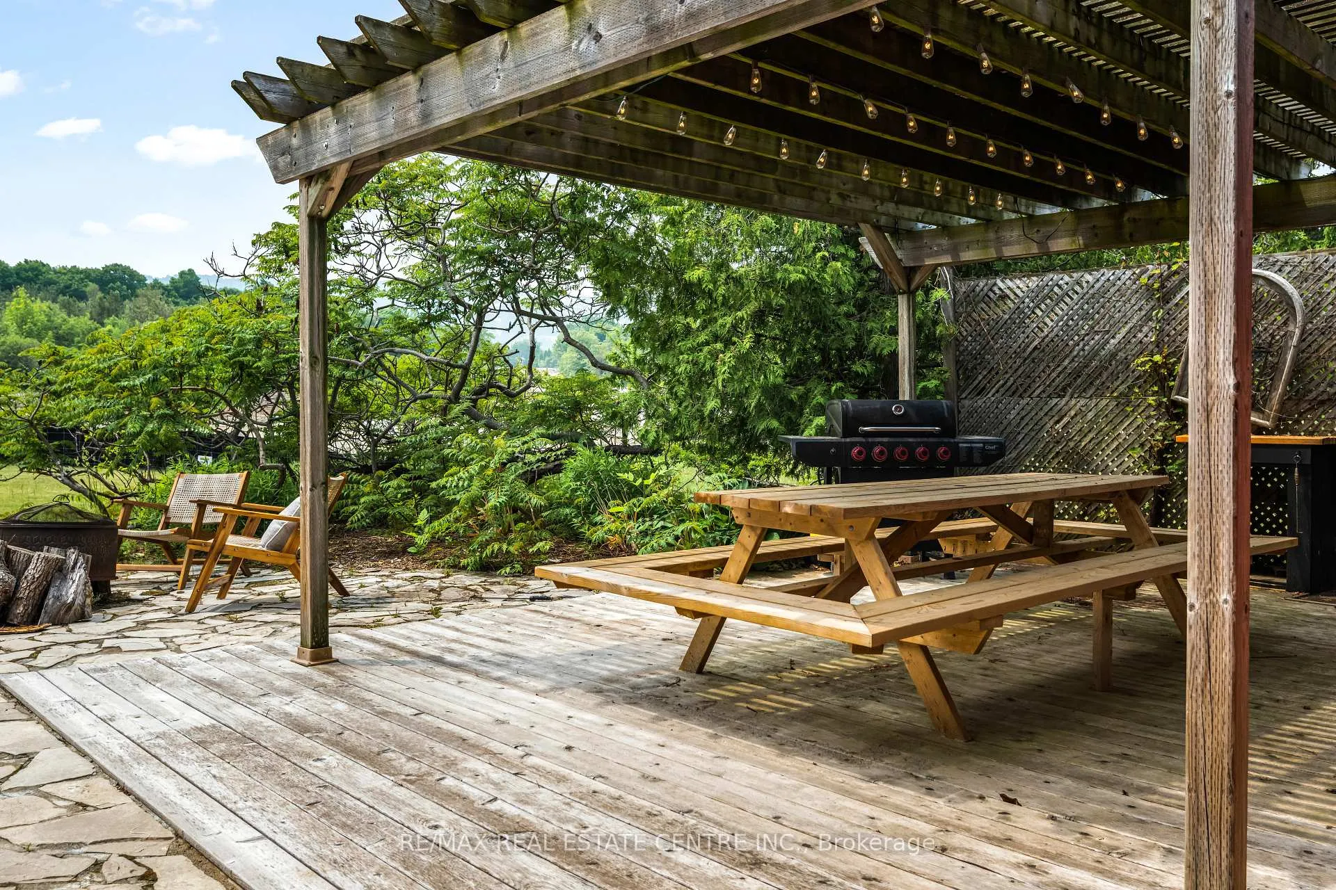 Photo 38 of 188 Lakeshore Road E, Blue Mountains — HOMEH
