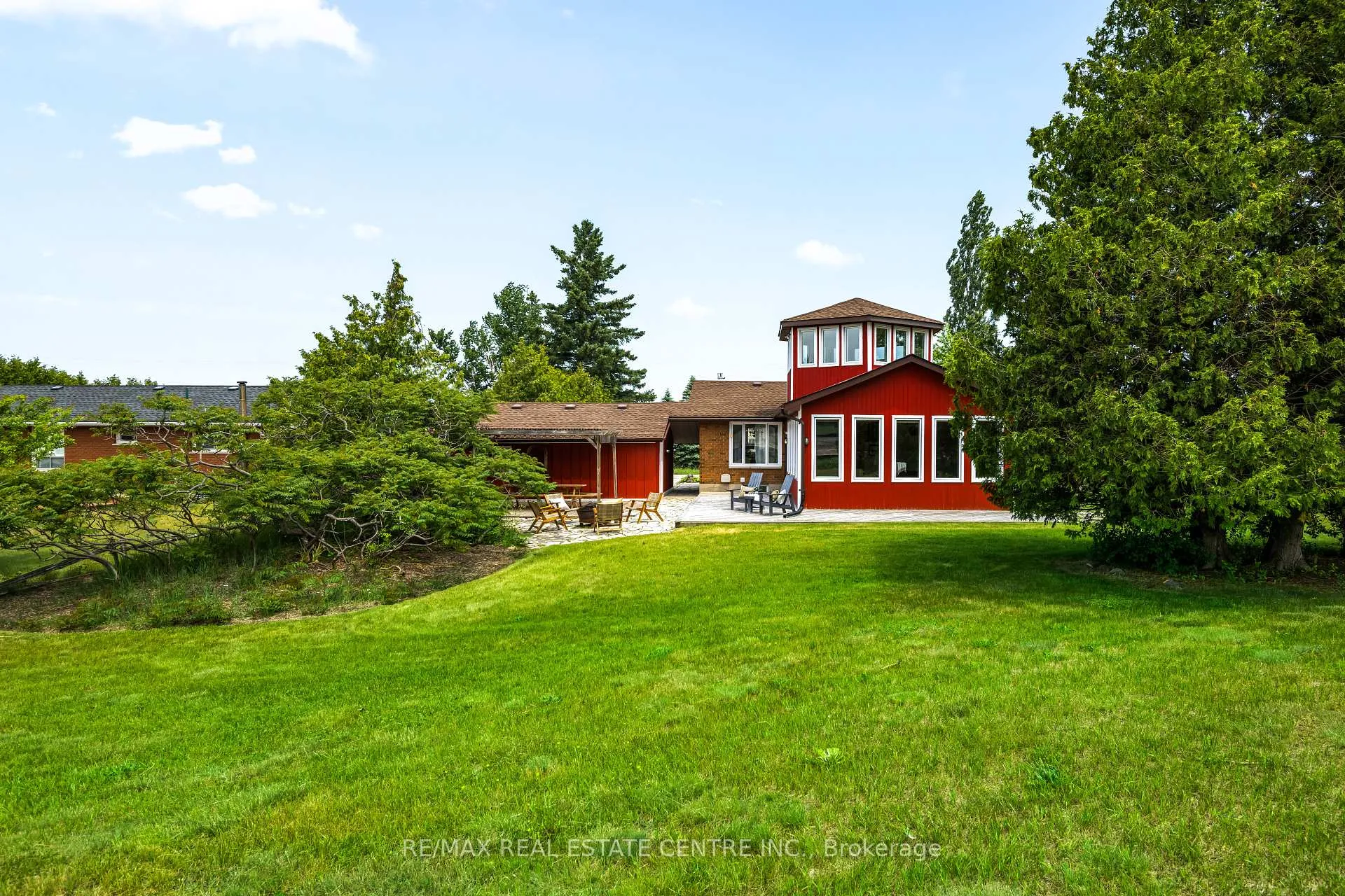 Photo 40 of 188 Lakeshore Road E, Blue Mountains — HOMEH