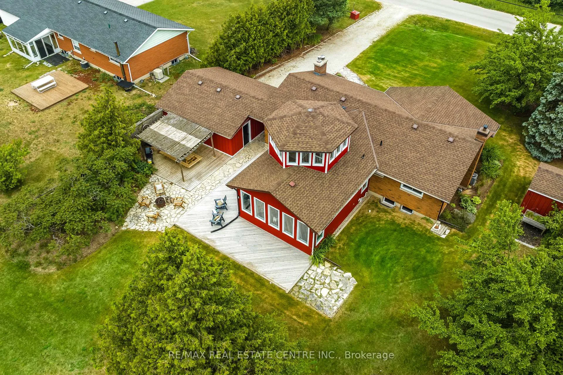 Photo 44 of 188 Lakeshore Road E, Blue Mountains — HOMEH