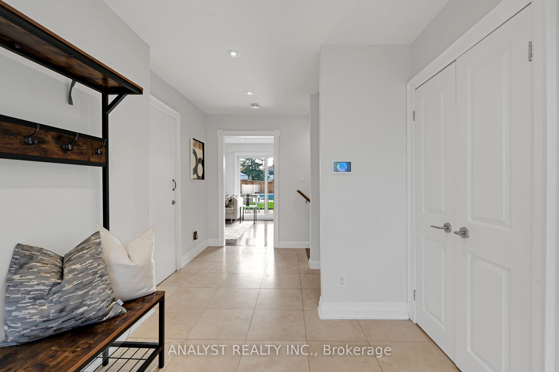 Photo 5 of 285 Glenwood Crescent, Caledon, Bolton East — HOMEH