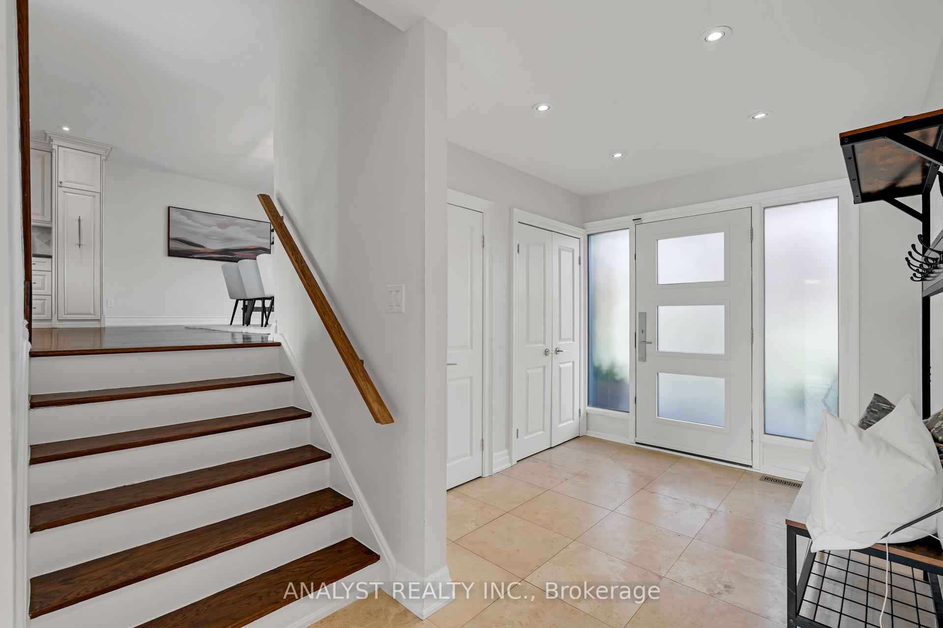Photo 8 of 285 Glenwood Crescent, Caledon, Bolton East — HOMEH