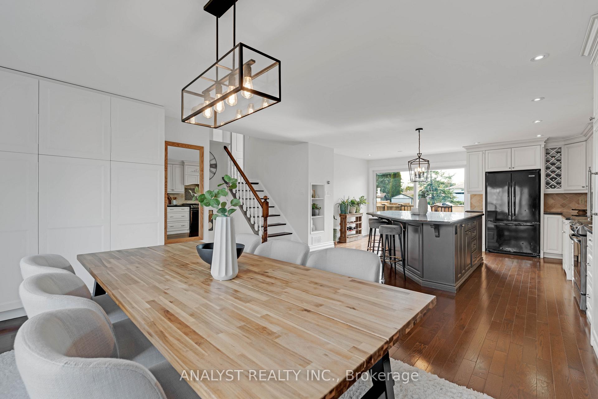 Photo 11 of 285 Glenwood Crescent, Caledon, Bolton East — HOMEH