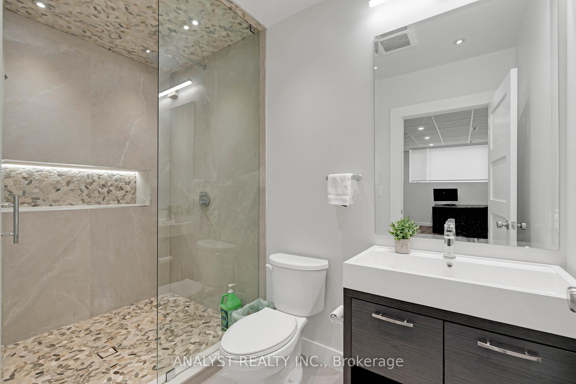 Photo 23 of 285 Glenwood Crescent, Caledon, Bolton East — HOMEH