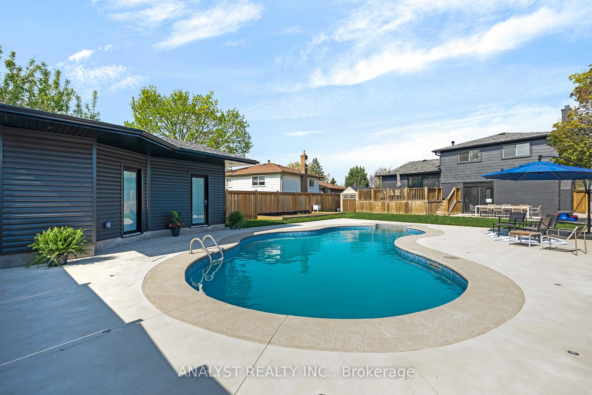 Photo 26 of 285 Glenwood Crescent, Caledon, Bolton East — HOMEH