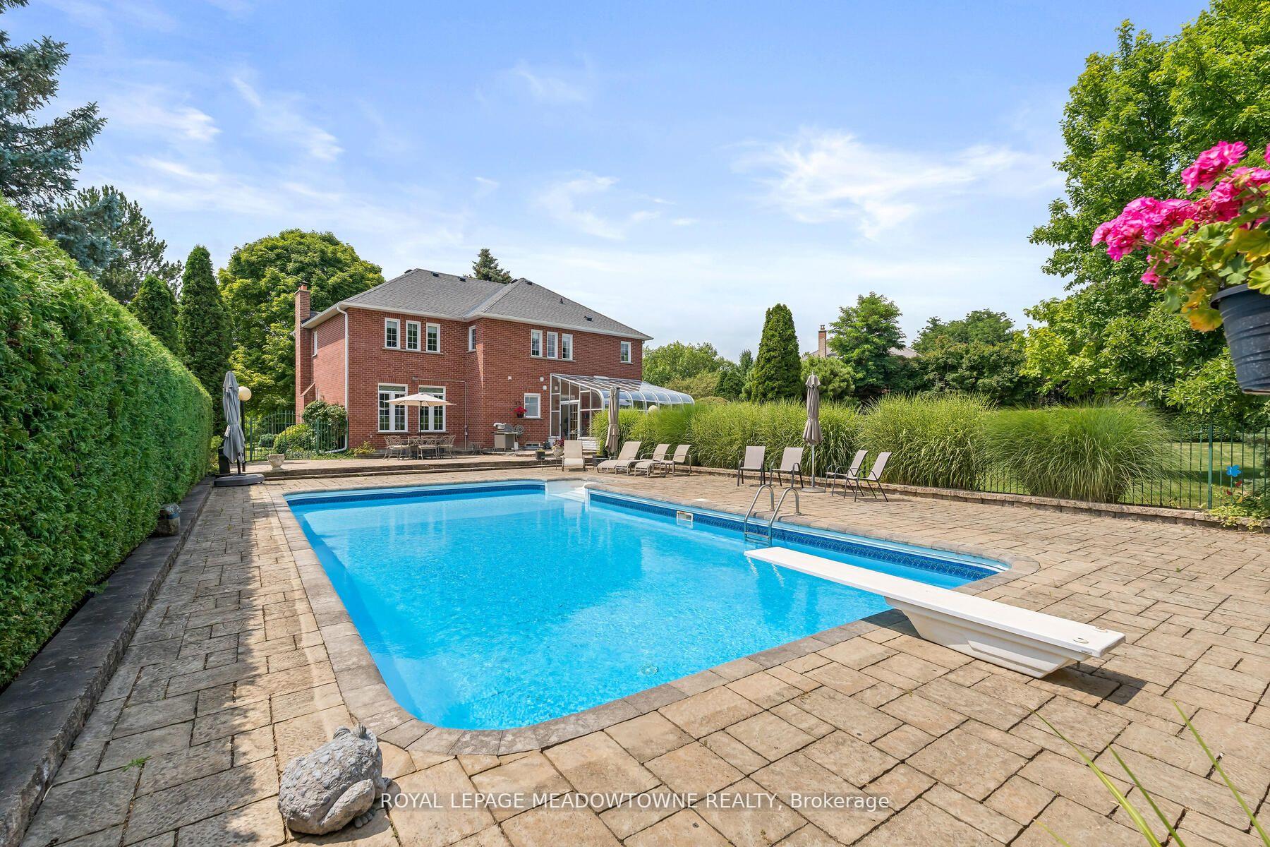 Photo 34 of 3 Meagan Drive, Halton Hills, Glen Williams — HOMEH