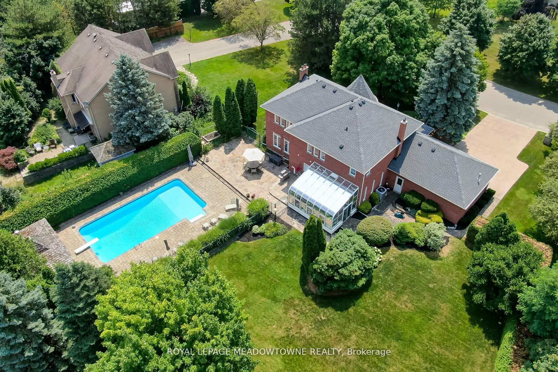 Photo 39 of 3 Meagan Drive, Halton Hills, Glen Williams — HOMEH