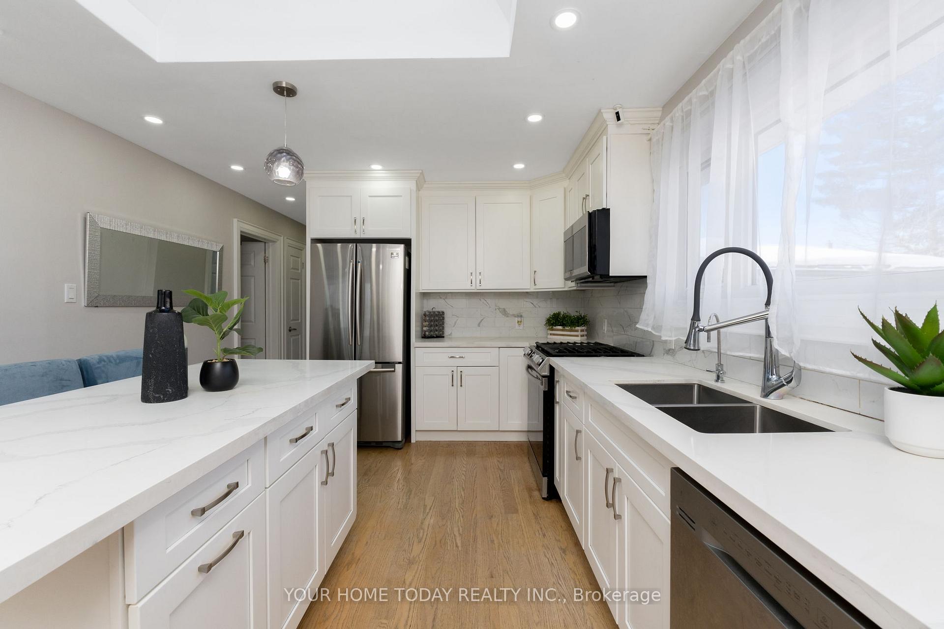 Photo 8 of 11 Weber Drive, Halton Hills, Georgetown — HOMEH