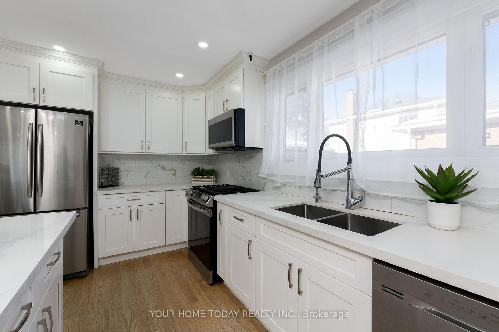 Photo 9 of 11 Weber Drive, Halton Hills, Georgetown — HOMEH