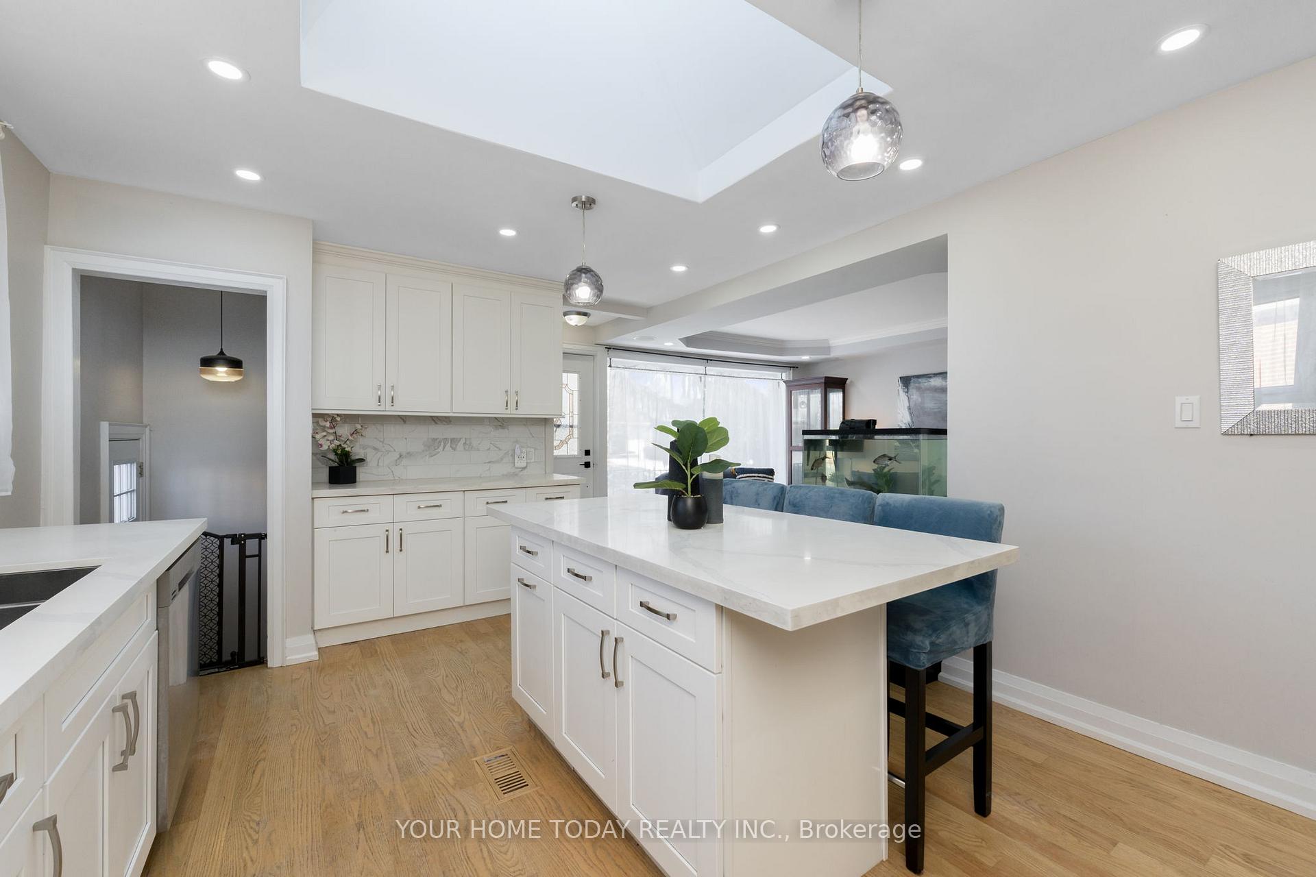 Photo 10 of 11 Weber Drive, Halton Hills, Georgetown — HOMEH