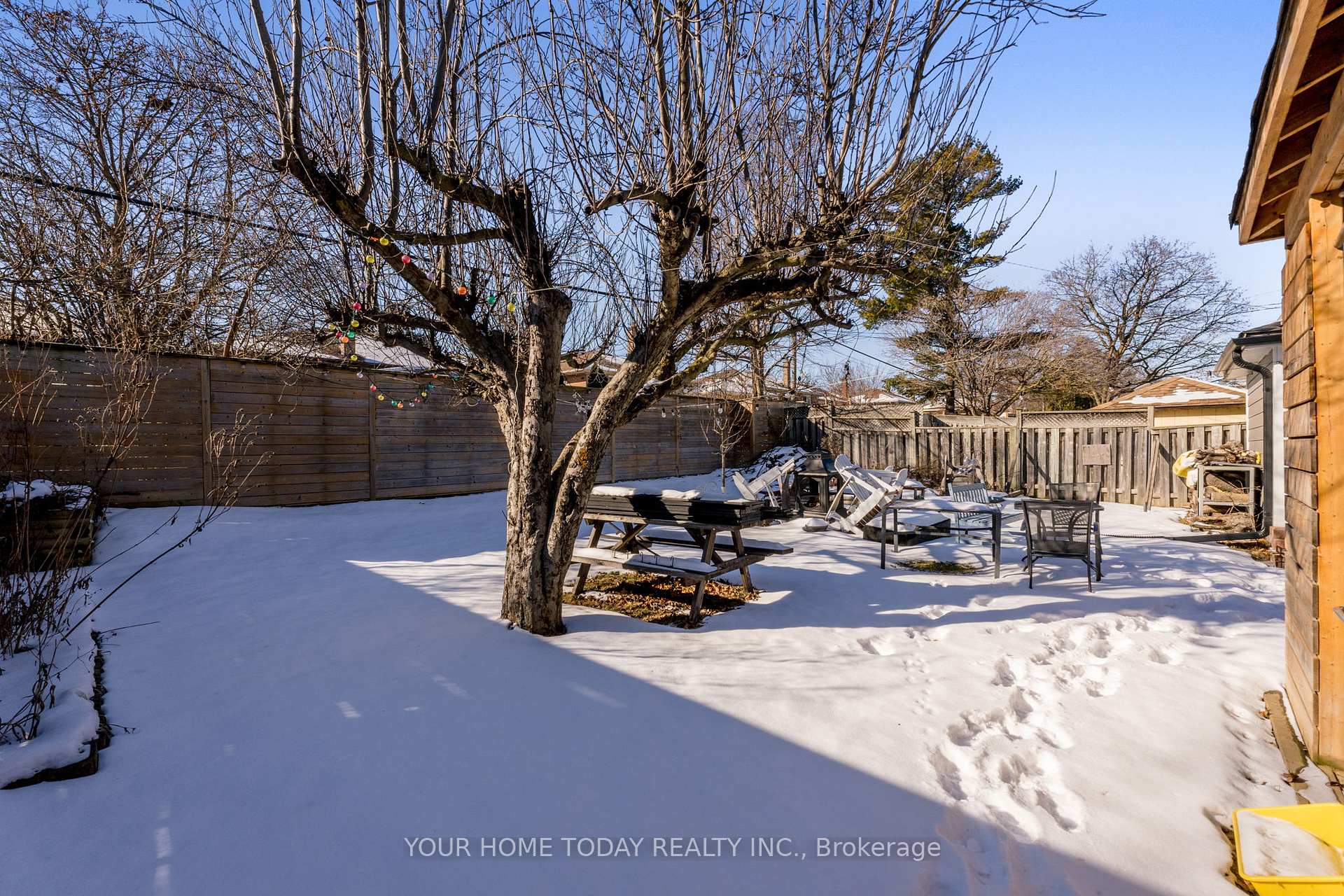 Photo 32 of 11 Weber Drive, Halton Hills, Georgetown — HOMEH