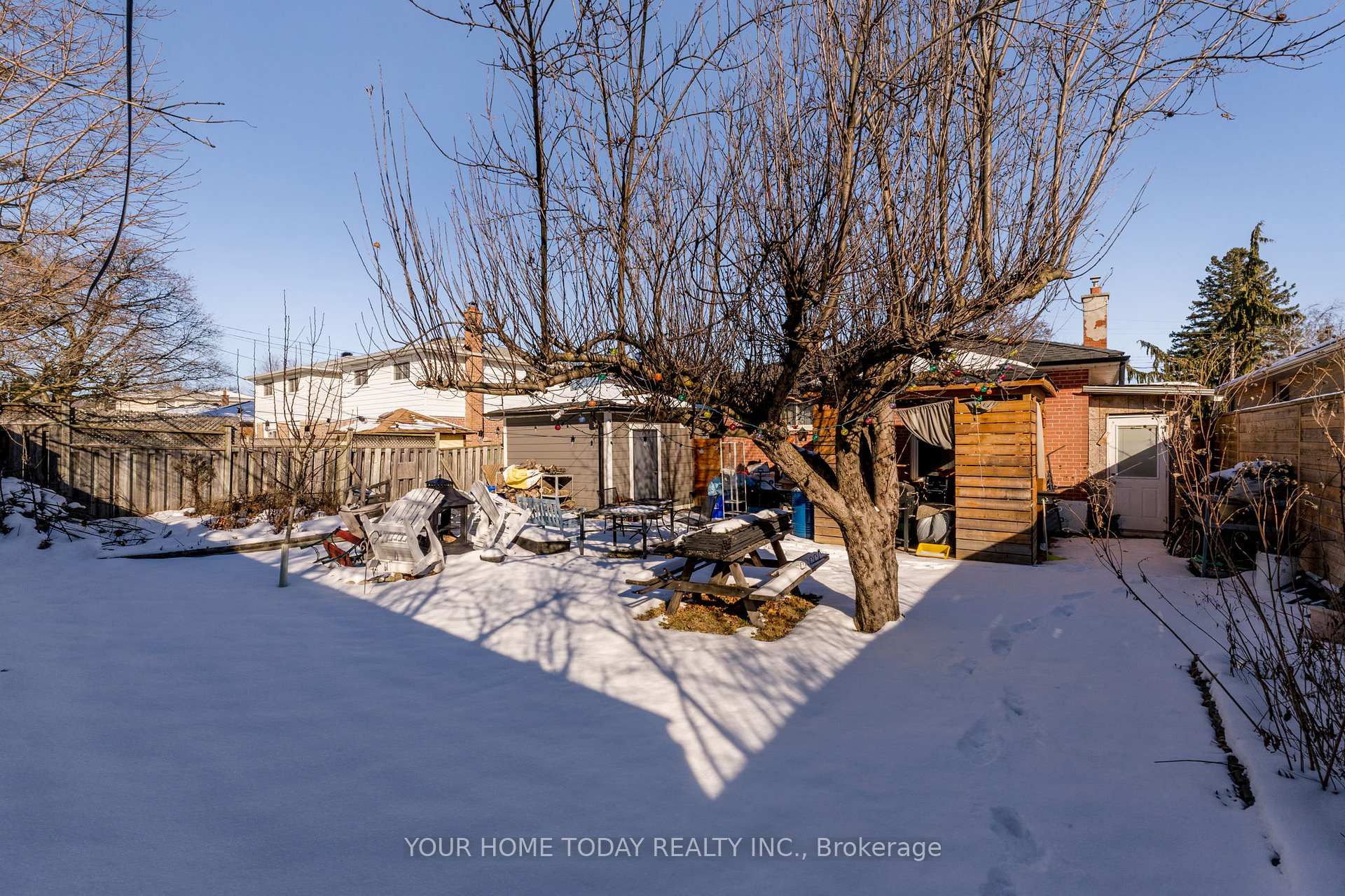Photo 33 of 11 Weber Drive, Halton Hills, Georgetown — HOMEH
