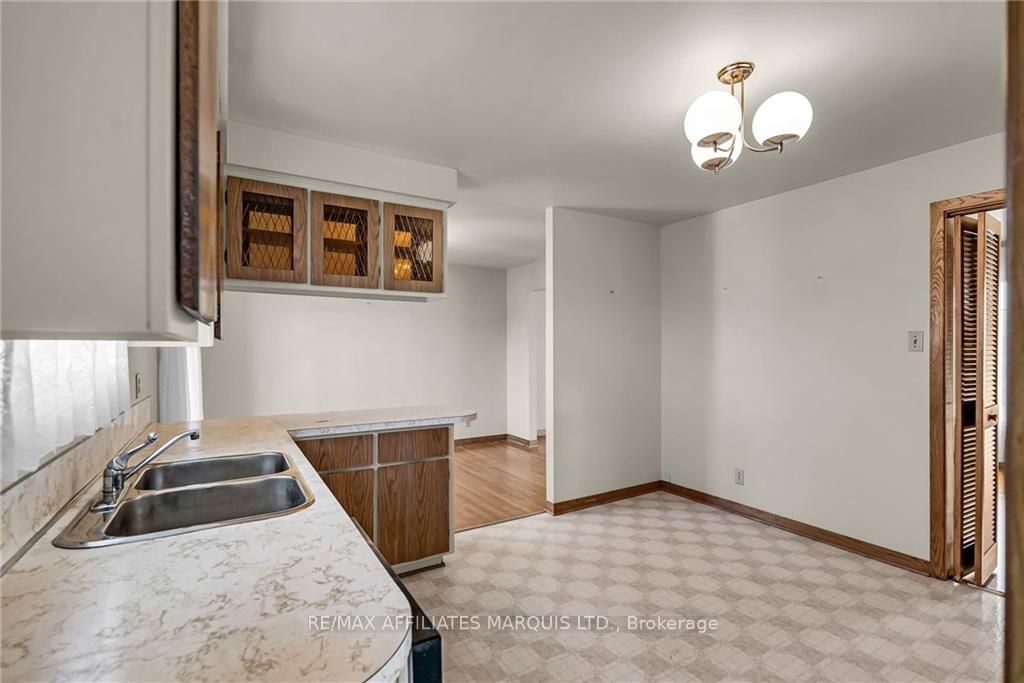 Photo 12 of 322 Jarvis Street, Cornwall — HOMEH