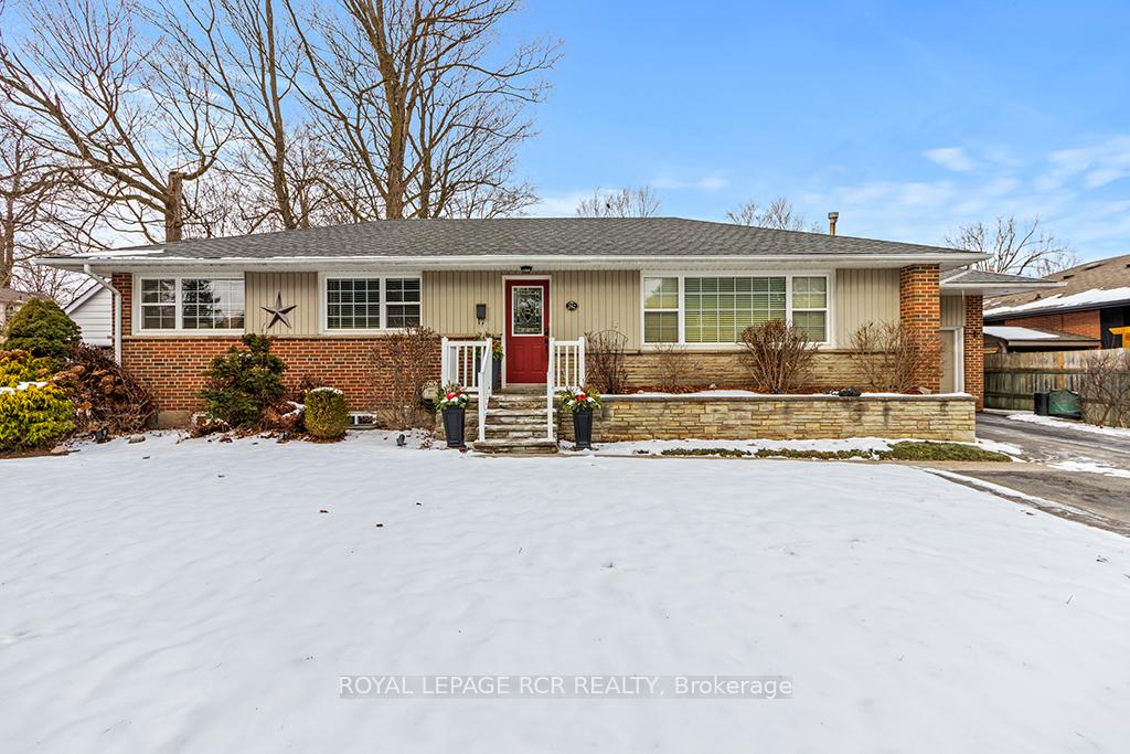 Photo 2 of 282 Maple Avenue, Halton Hills, Georgetown — HOMEH