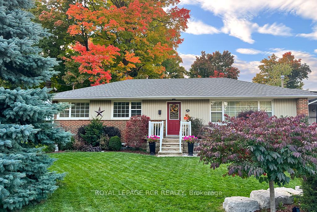 Photo 3 of 282 Maple Avenue, Halton Hills, Georgetown — HOMEH