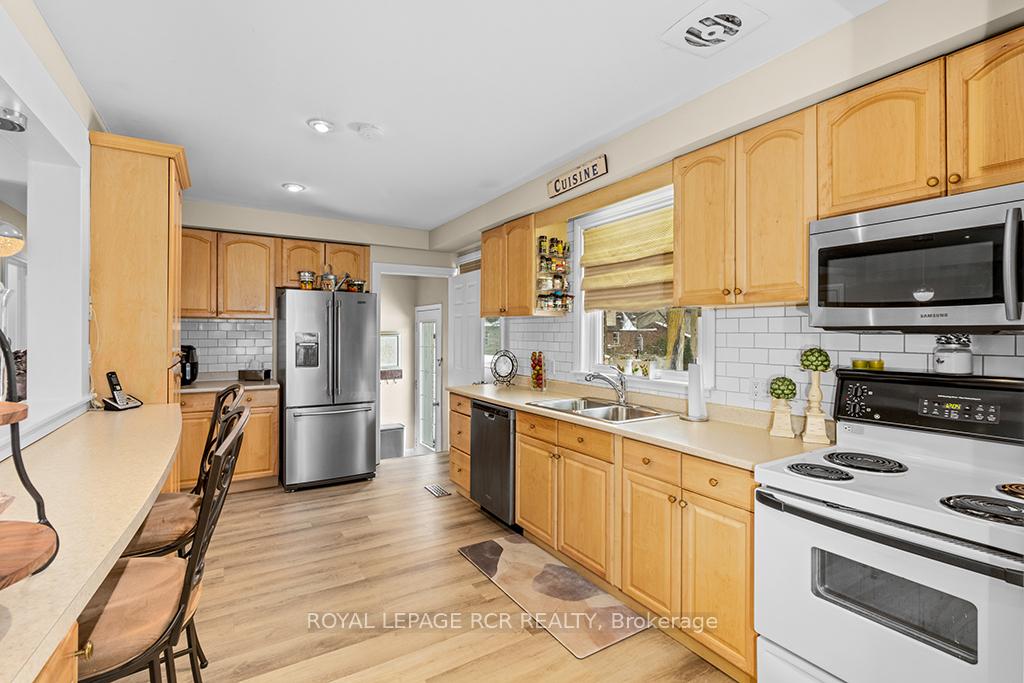 Photo 17 of 282 Maple Avenue, Halton Hills, Georgetown — HOMEH