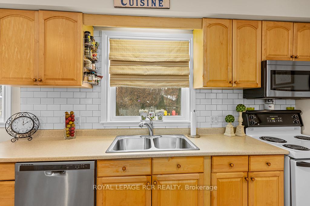Photo 21 of 282 Maple Avenue, Halton Hills, Georgetown — HOMEH