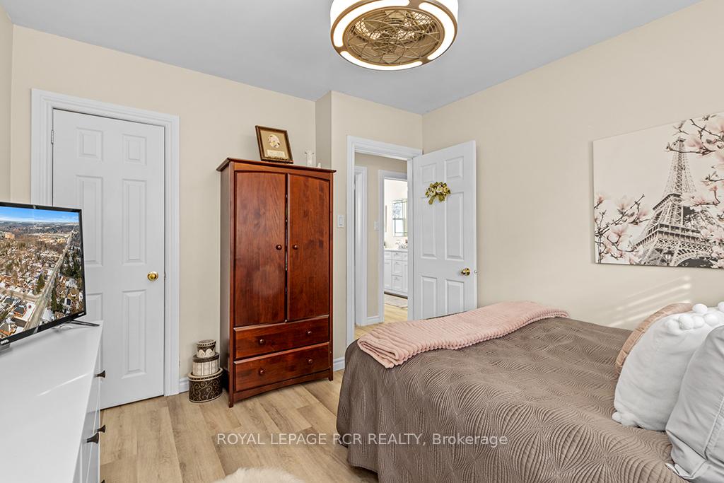 Photo 23 of 282 Maple Avenue, Halton Hills, Georgetown — HOMEH