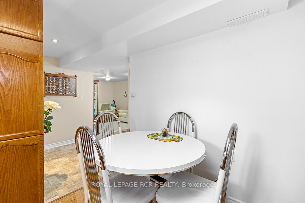 Photo 37 of 282 Maple Avenue, Halton Hills, Georgetown — HOMEH