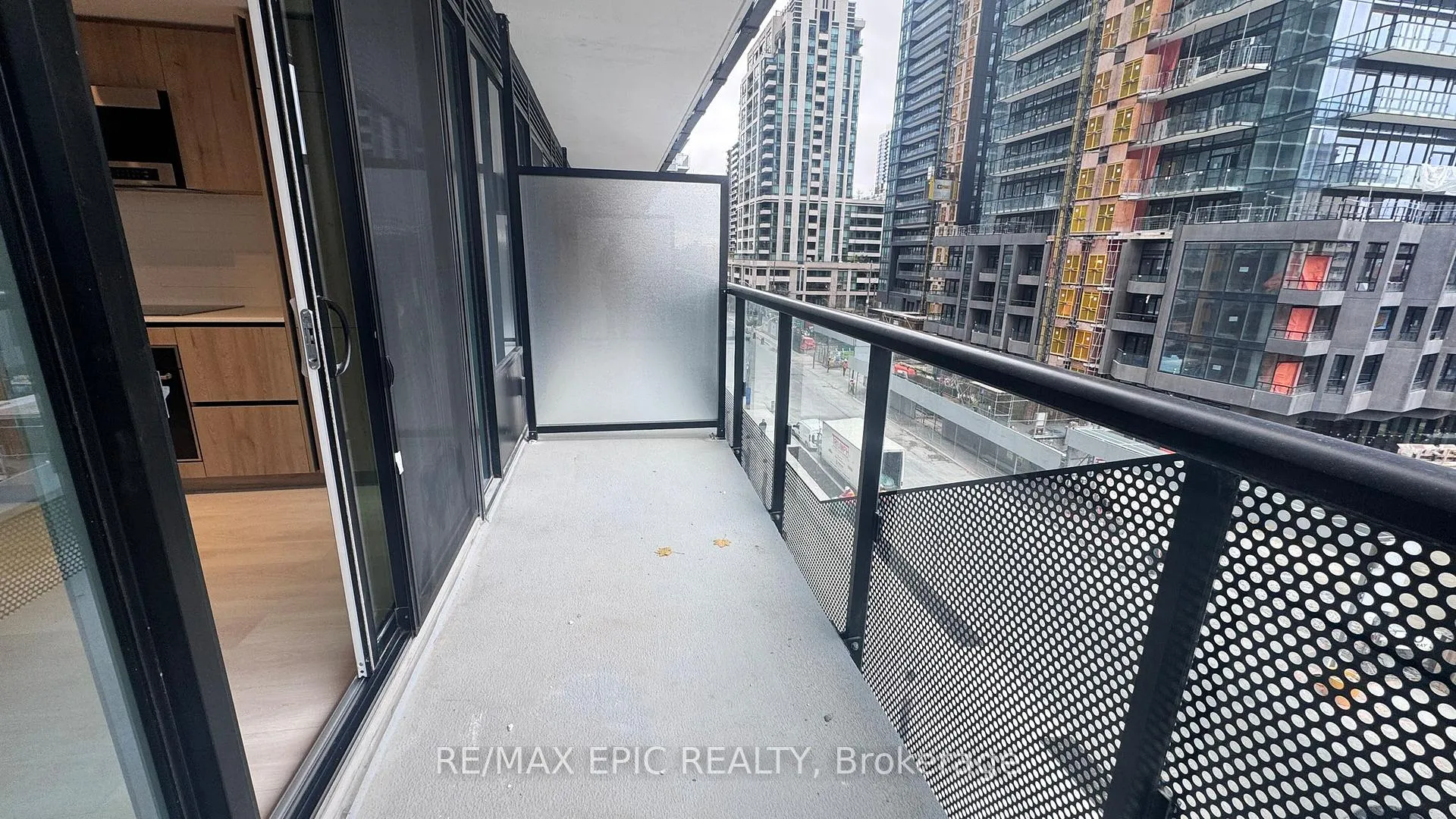 Photo 9 of Unit 511, 117 Broadway Avenue, Toronto, Mount Pleasant West — HOMEH