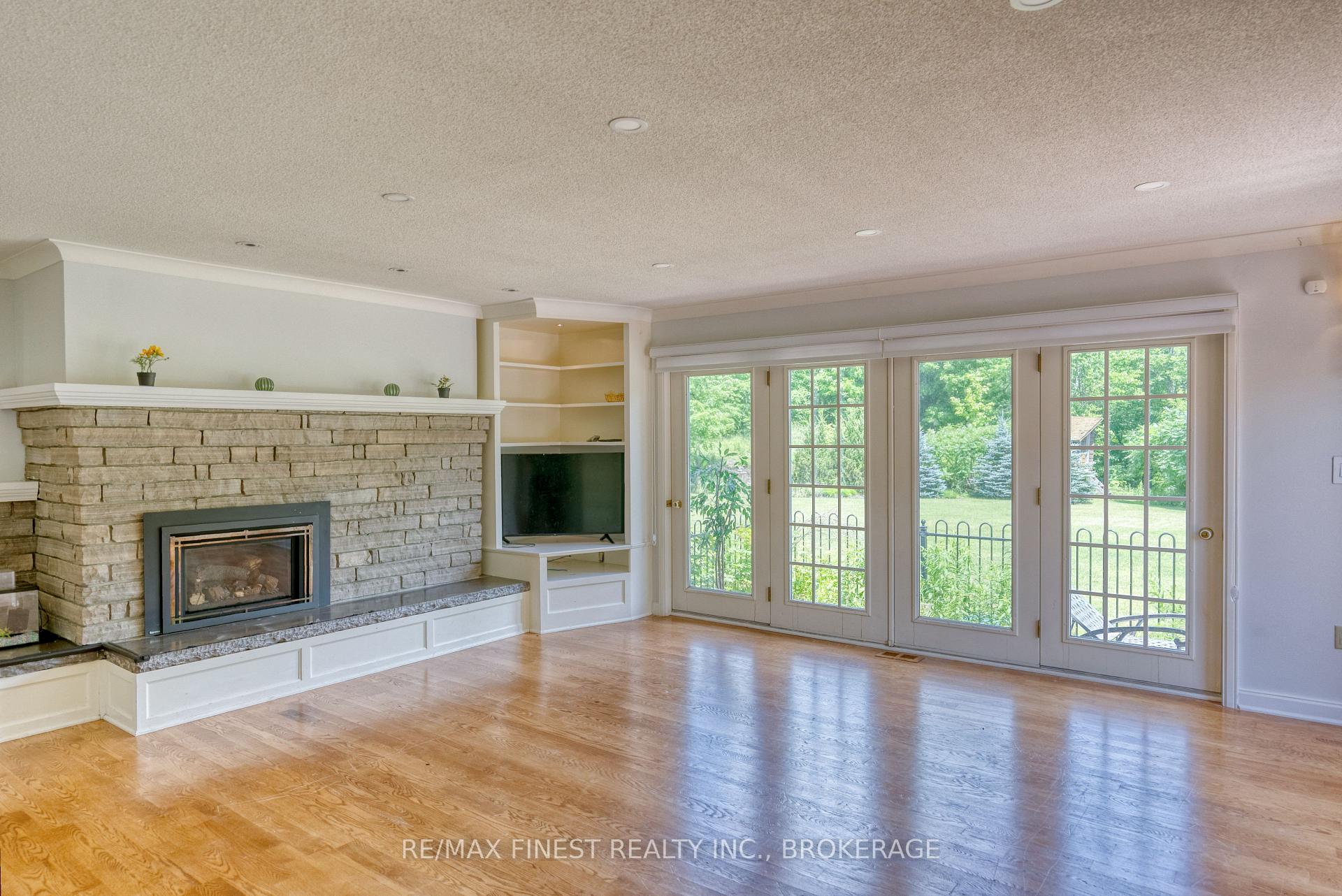 Photo 8 of 13382 Road 38, Frontenac, Frontenac Centre — HOMEH