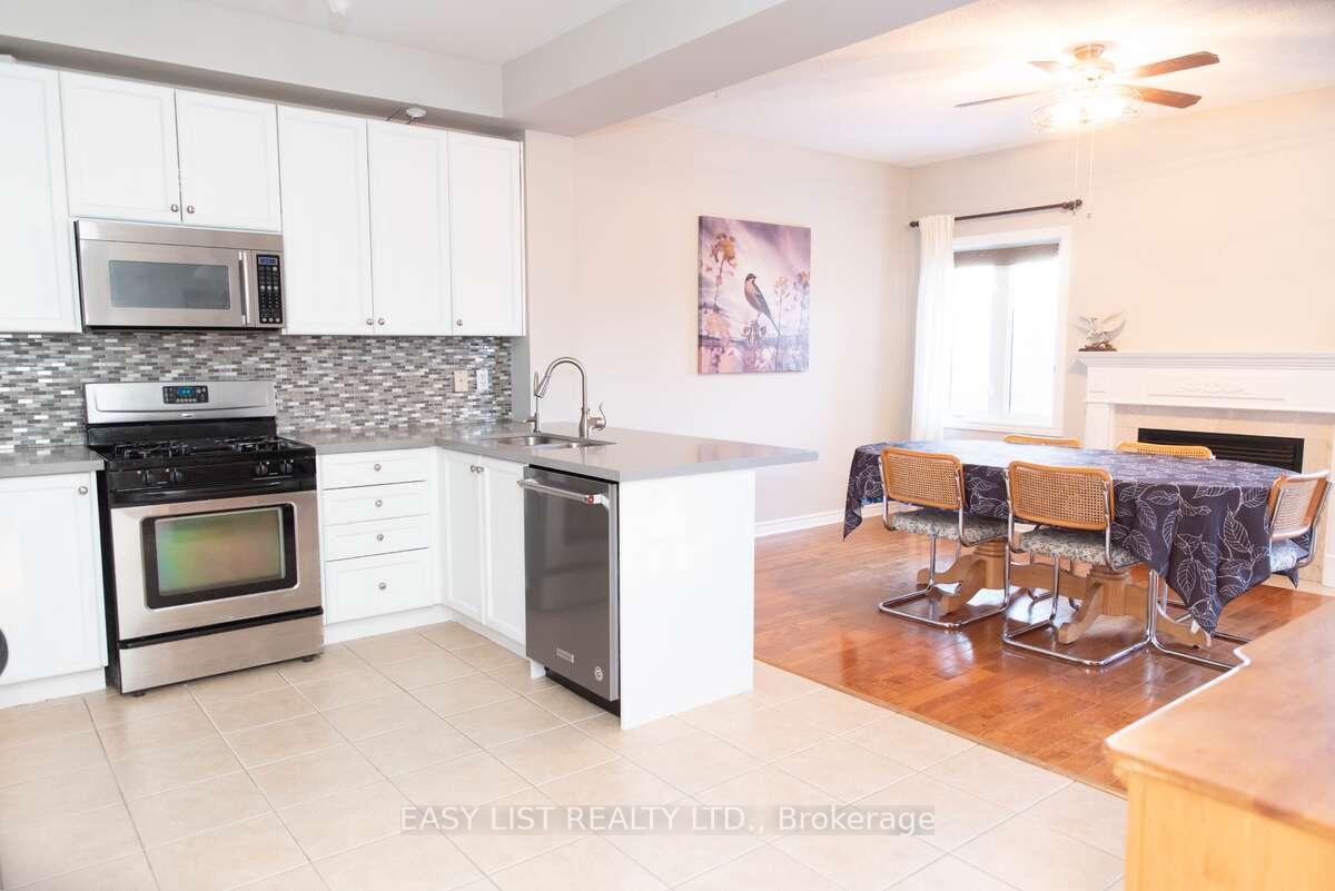 Photo 4 of 27 Laurelbank Crescent, Georgina, Keswick North — HOMEH