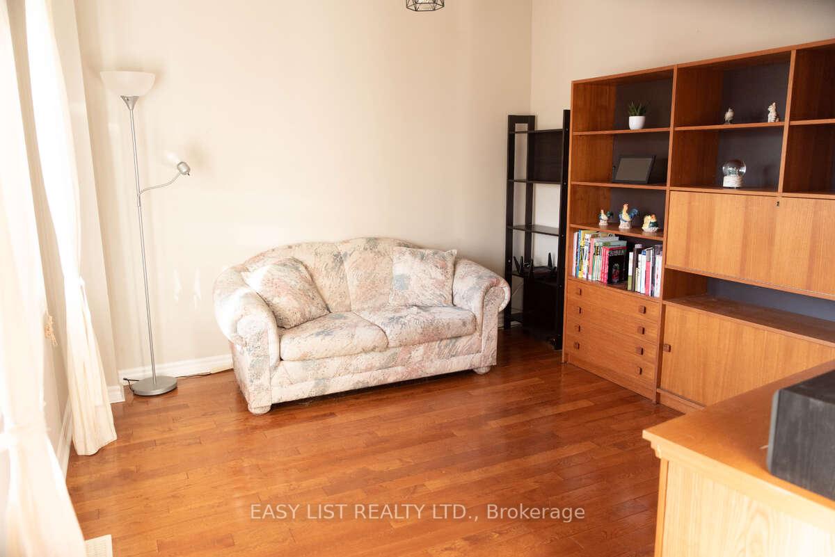 Photo 7 of 27 Laurelbank Crescent, Georgina, Keswick North — HOMEH