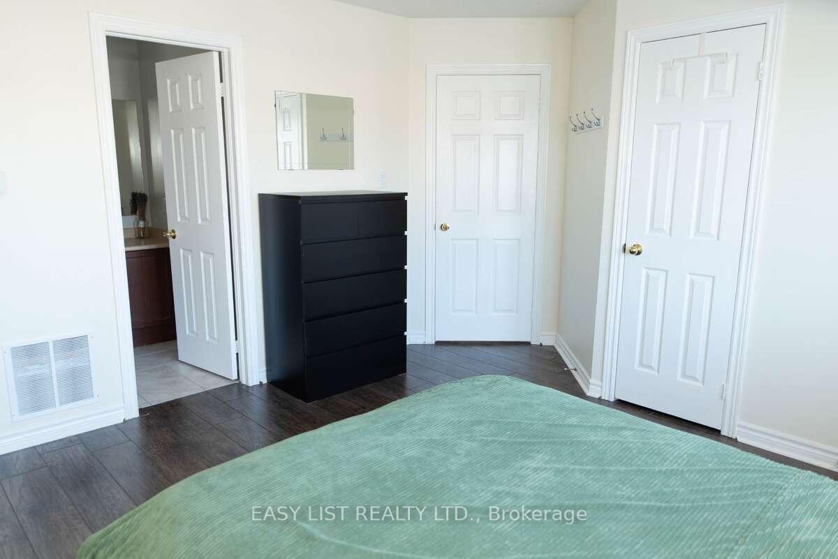 Photo 15 of 27 Laurelbank Crescent, Georgina, Keswick North — HOMEH