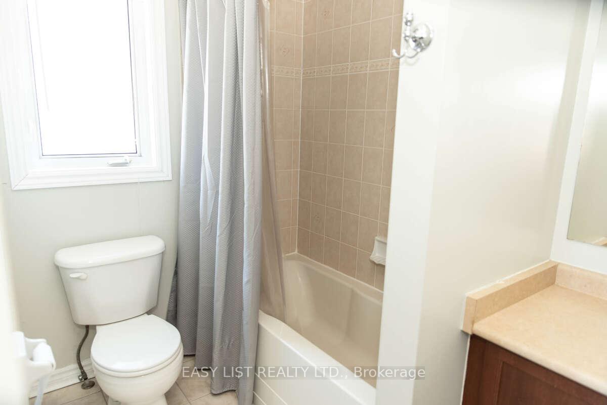 Photo 16 of 27 Laurelbank Crescent, Georgina, Keswick North — HOMEH