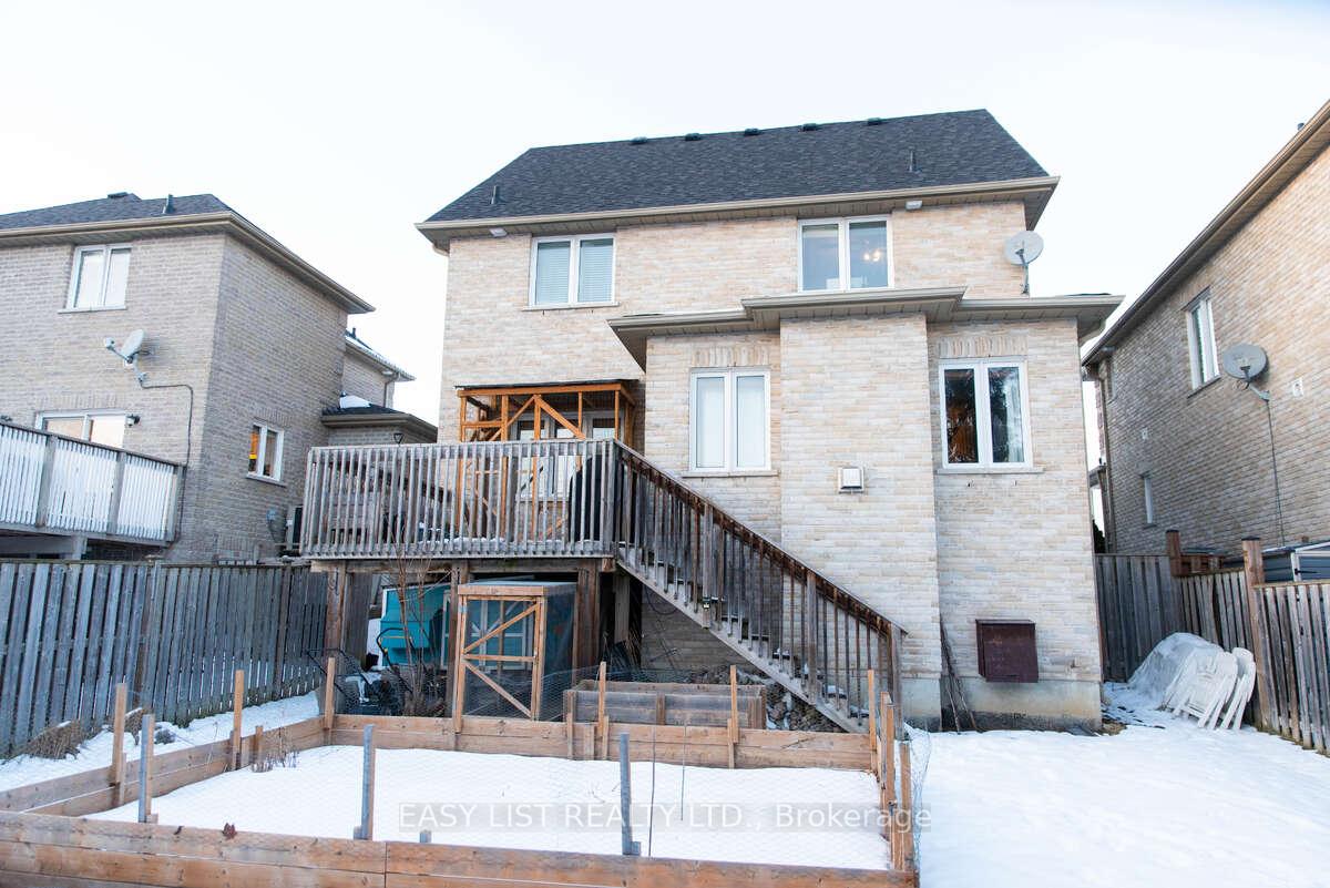 Photo 23 of 27 Laurelbank Crescent, Georgina, Keswick North — HOMEH