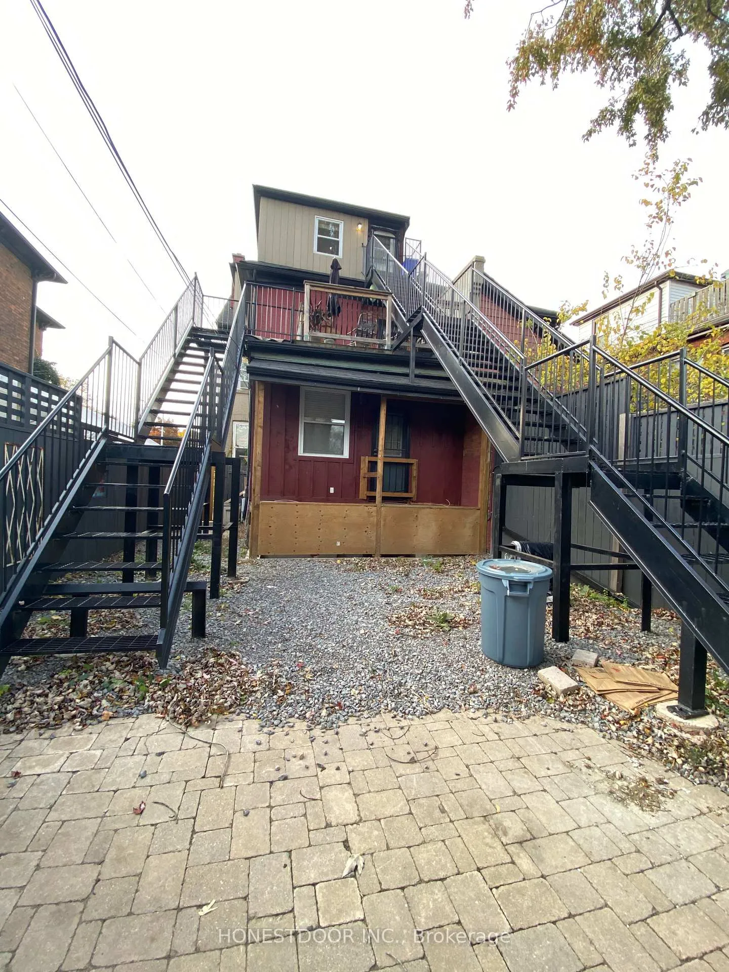 Photo 3 of 103 Victoria Avenue S, Hamilton, Stinson — HOMEH